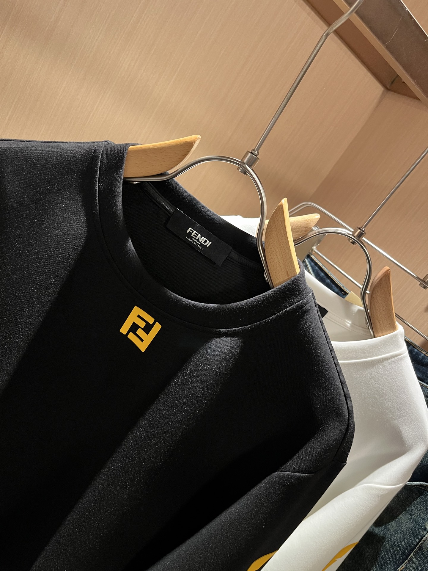 【⚠️最大穿240斤】 FEN*I 芬*迪2025秋冬新款FD家族男女同款卫衣，男女同款👫百搭。意大利原