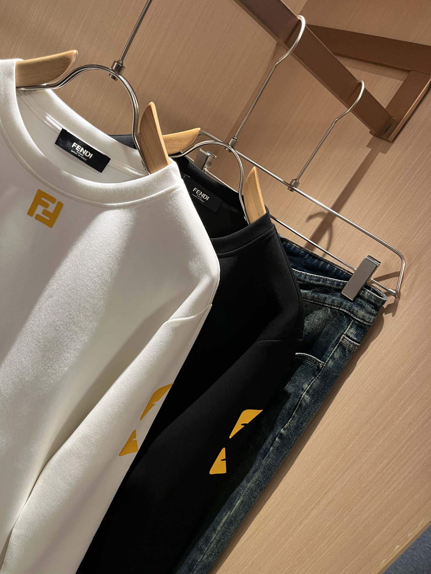 【⚠️最大穿240斤】 FEN*I 芬*迪2025秋冬新款FD家族男女同款卫衣，男女同款👫百搭。意大利原