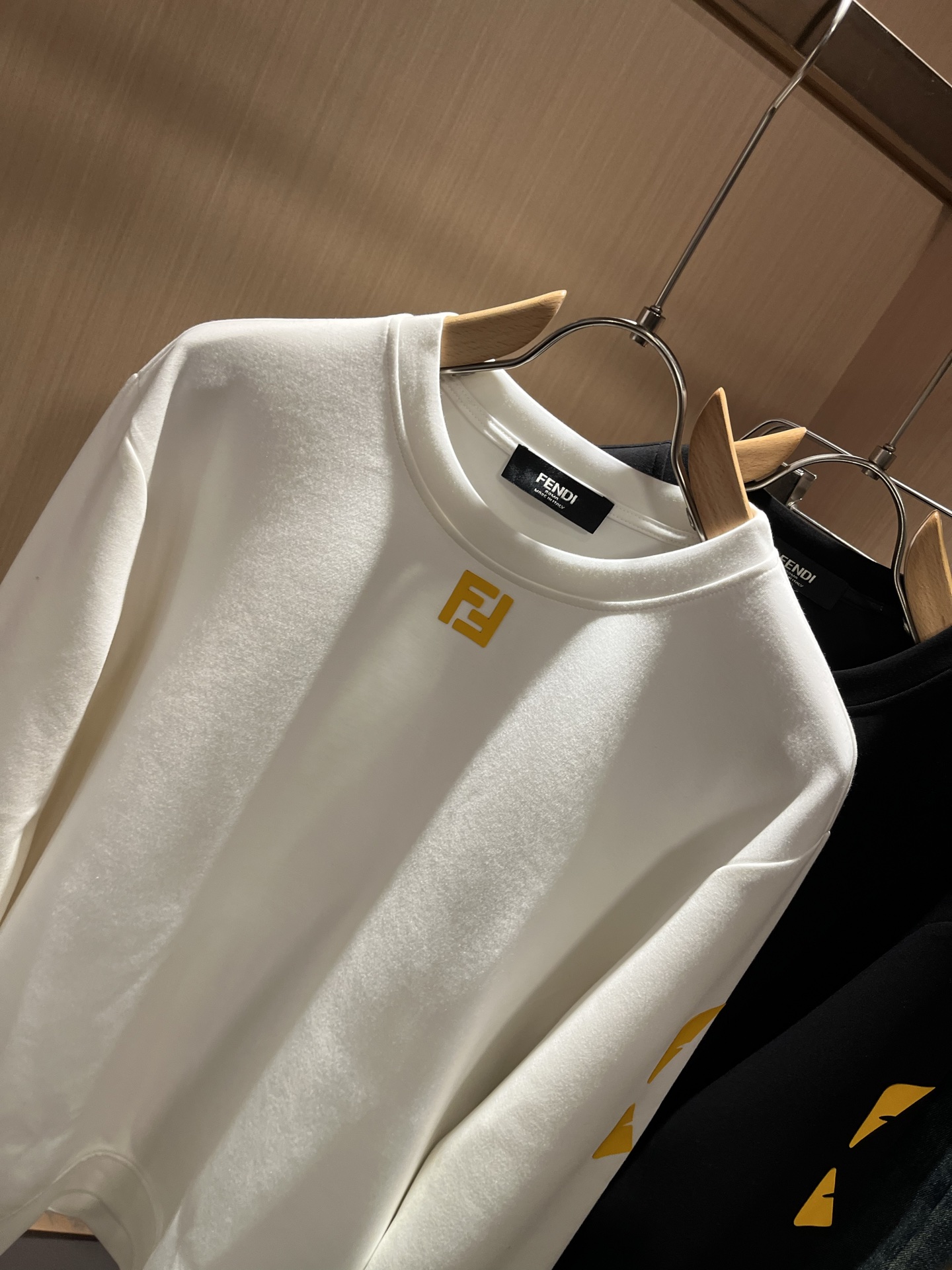 【⚠️最大穿240斤】 FEN*I 芬*迪2025秋冬新款FD家族男女同款卫衣，男女同款👫百搭。意大利原