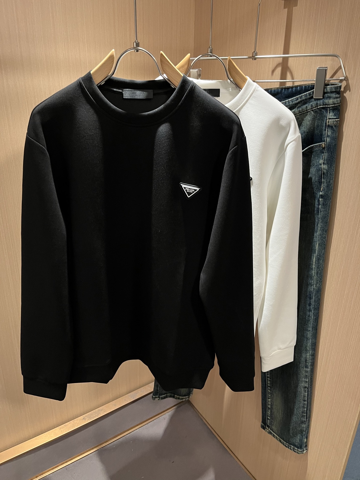 【⚠️最大穿240斤】 PRAD*A普*达2025秋冬新款男女同款👫卫衣，最新款全网独家首上！！~既经典