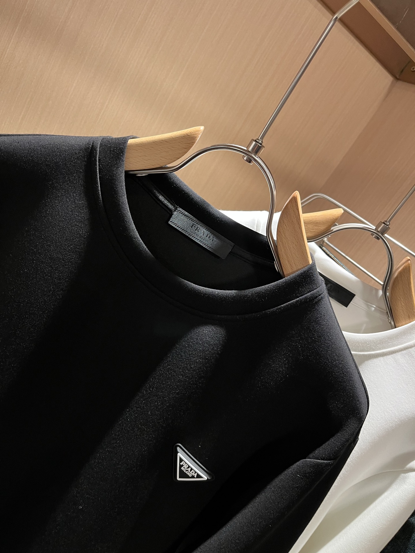 【⚠️最大穿240斤】 PRAD*A普*达2025秋冬新款男女同款👫卫衣，最新款全网独家首上！！~既经典