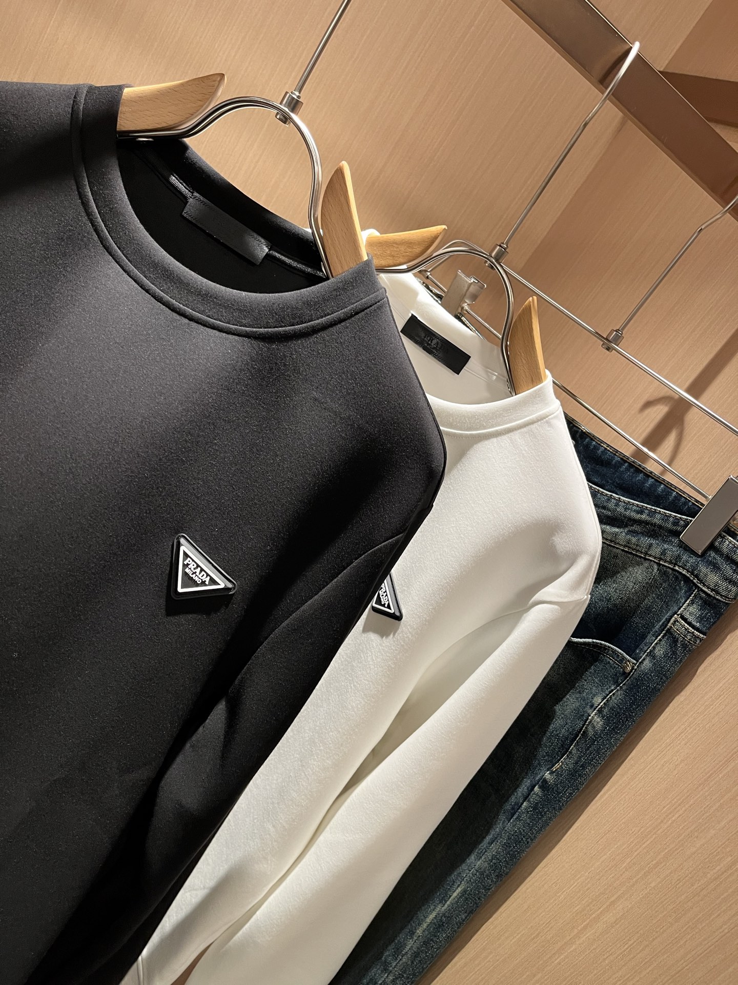 【⚠️最大穿240斤】 PRAD*A普*达2025秋冬新款男女同款👫卫衣，最新款全网独家首上！！~既经典