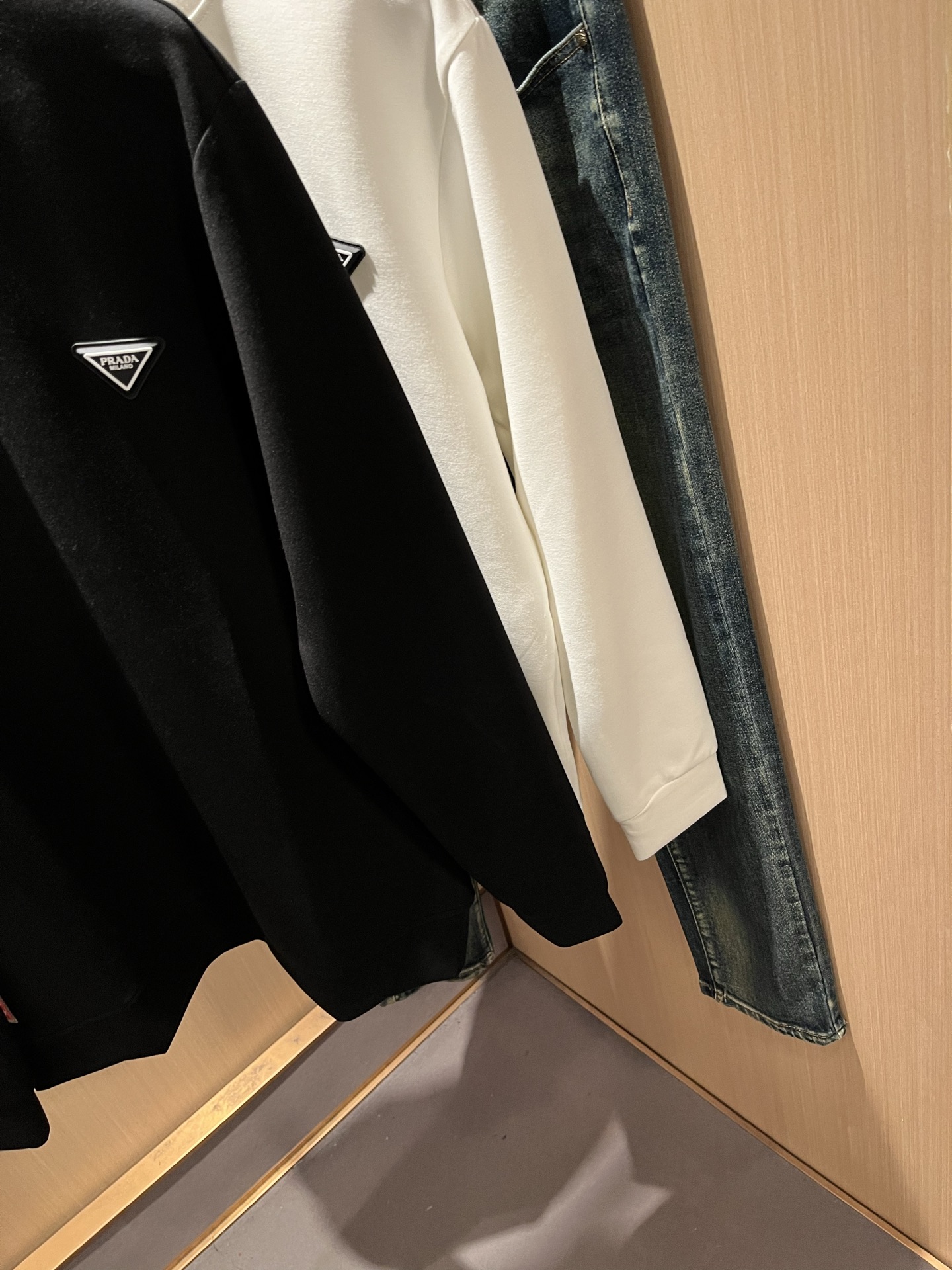 【⚠️最大穿240斤】 PRAD*A普*达2025秋冬新款男女同款👫卫衣，最新款全网独家首上！！~既经典
