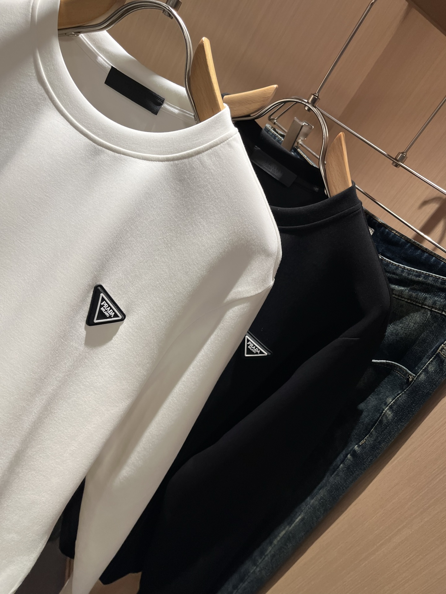 【⚠️最大穿240斤】 PRAD*A普*达2025秋冬新款男女同款👫卫衣，最新款全网独家首上！！~既经典