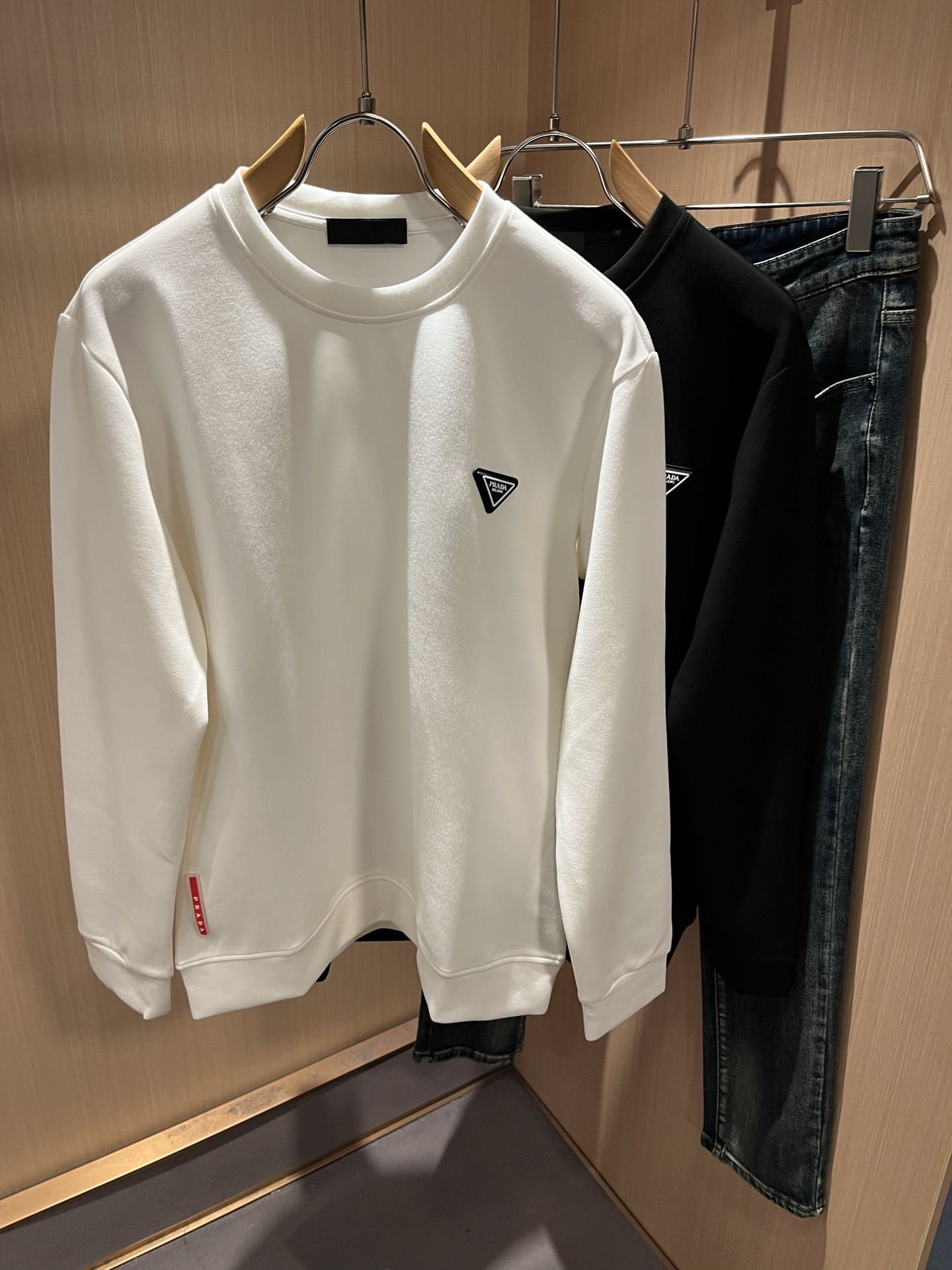 【⚠️最大穿240斤】 PRAD*A普*达2025秋冬新款男女同款👫卫衣，最新款全网独家首上！！~既经典