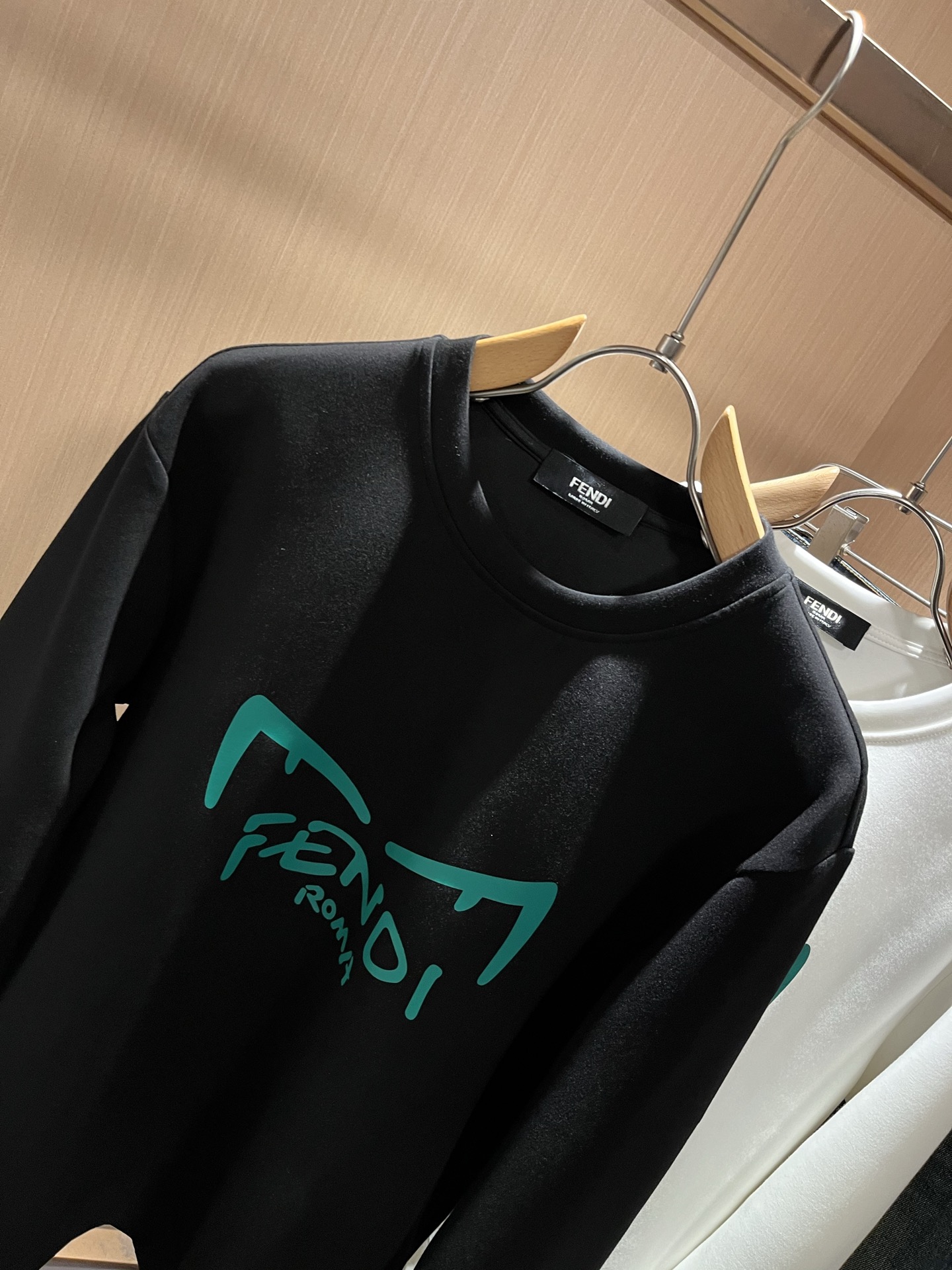 【⚠️最大穿240斤】 FEN*I 芬*迪2025秋冬新款FD家族男女同款卫衣，男女同款👫百搭。意大利原