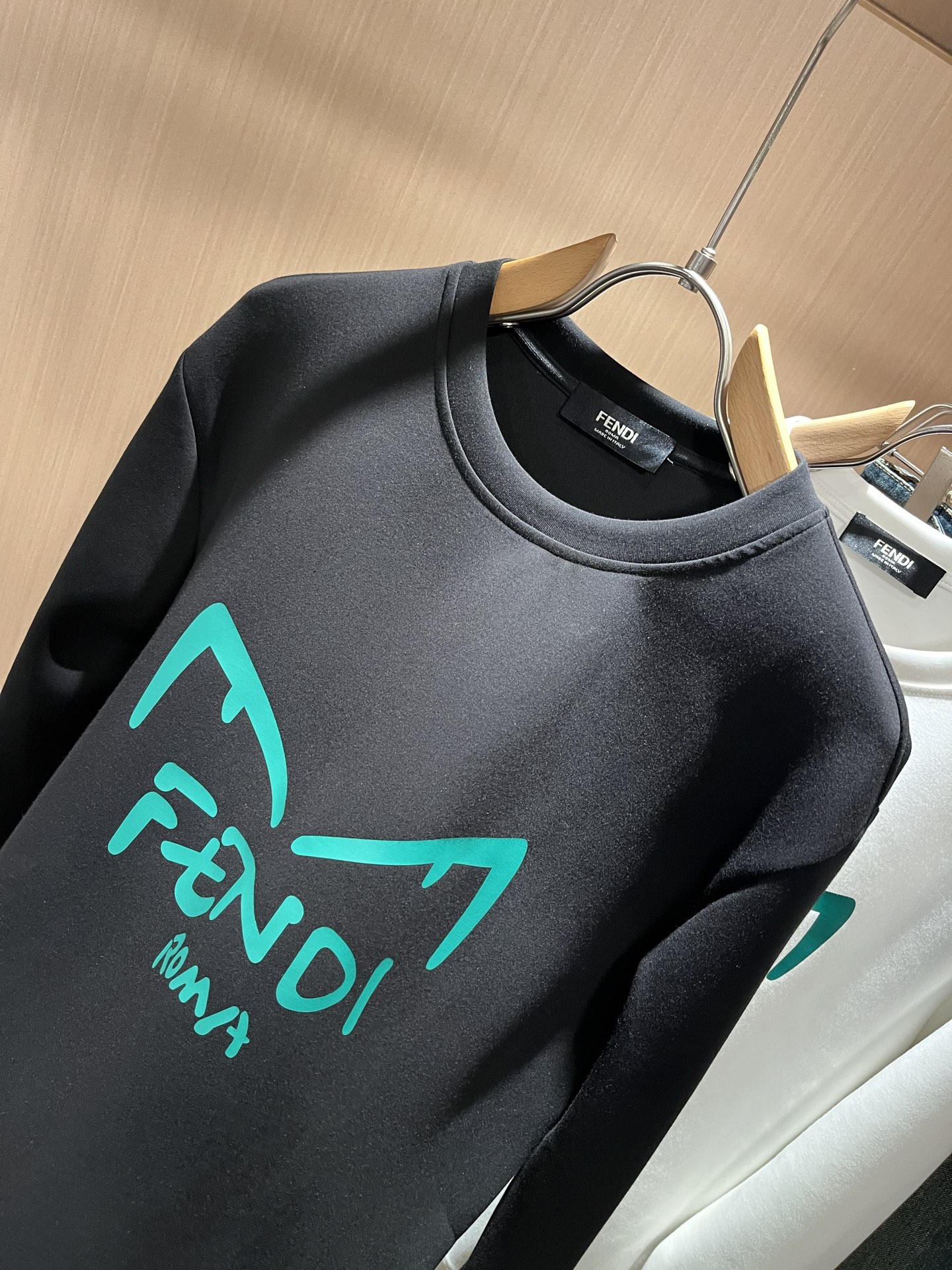 【⚠️最大穿240斤】 FEN*I 芬*迪2025秋冬新款FD家族男女同款卫衣，男女同款👫百搭。意大利原