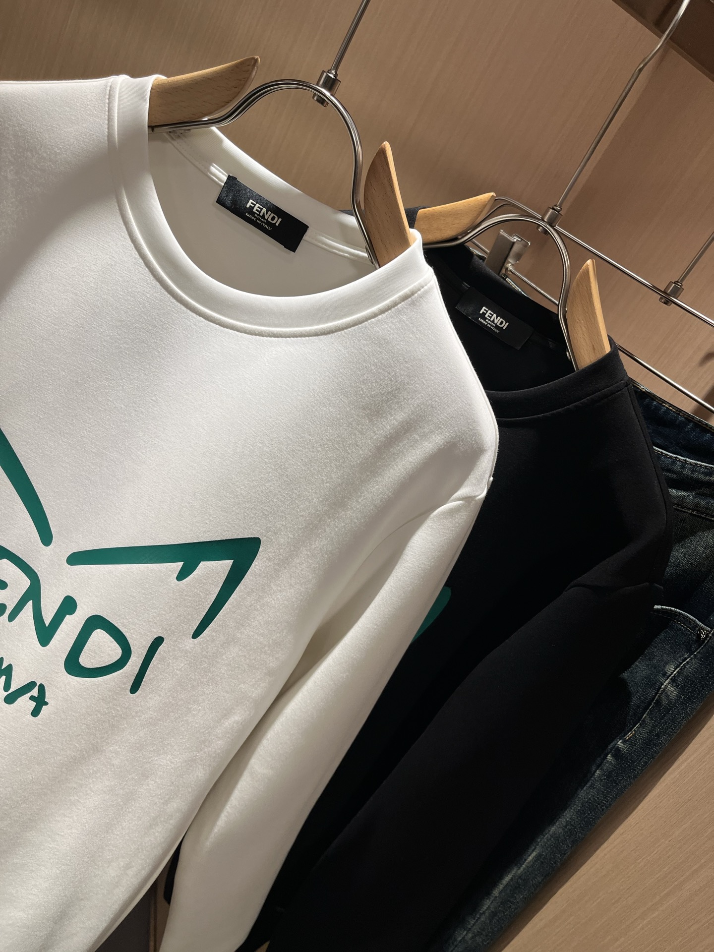 【⚠️最大穿240斤】 FEN*I 芬*迪2025秋冬新款FD家族男女同款卫衣，男女同款👫百搭。意大利原