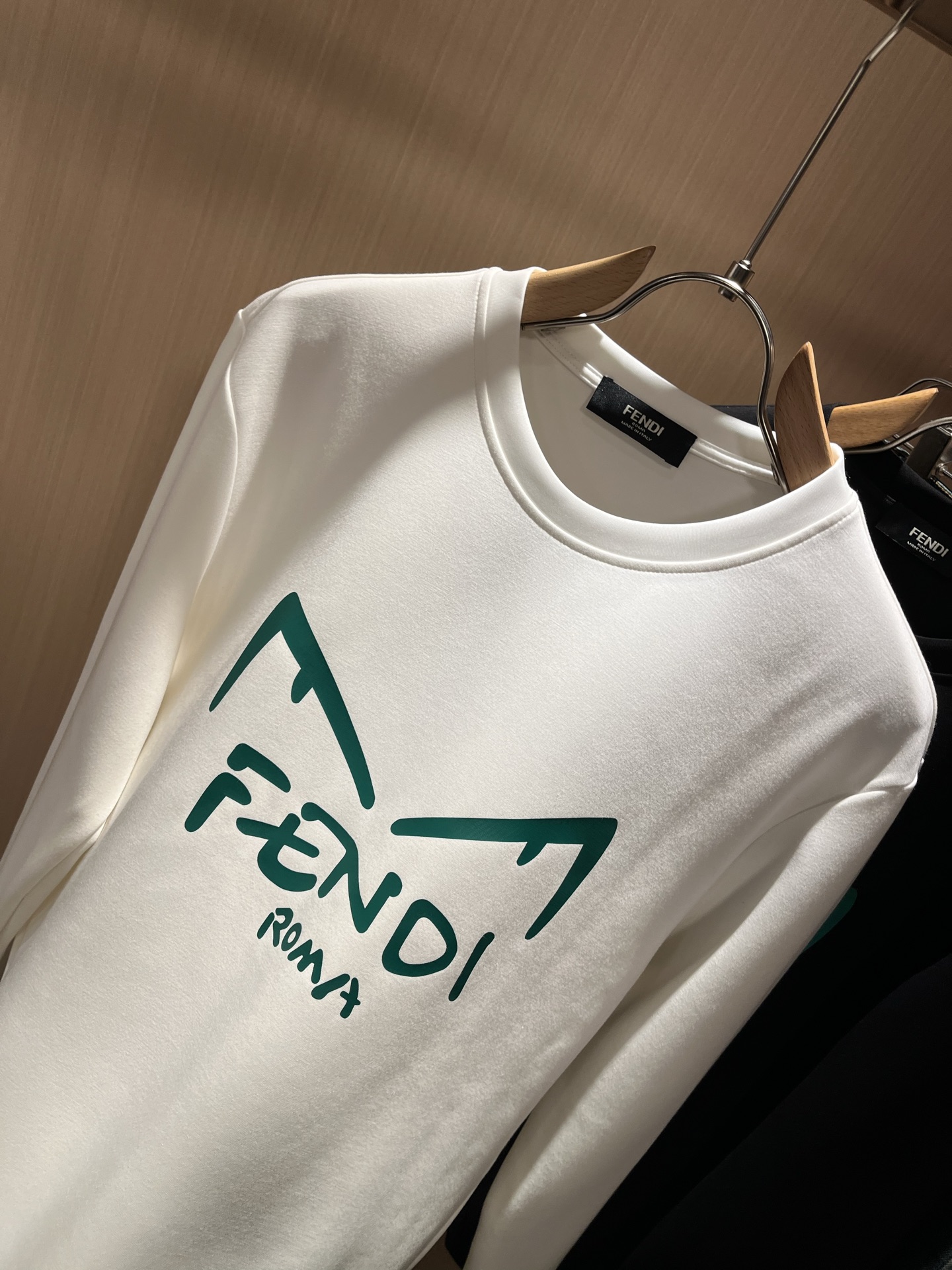 【⚠️最大穿240斤】 FEN*I 芬*迪2025秋冬新款FD家族男女同款卫衣，男女同款👫百搭。意大利原