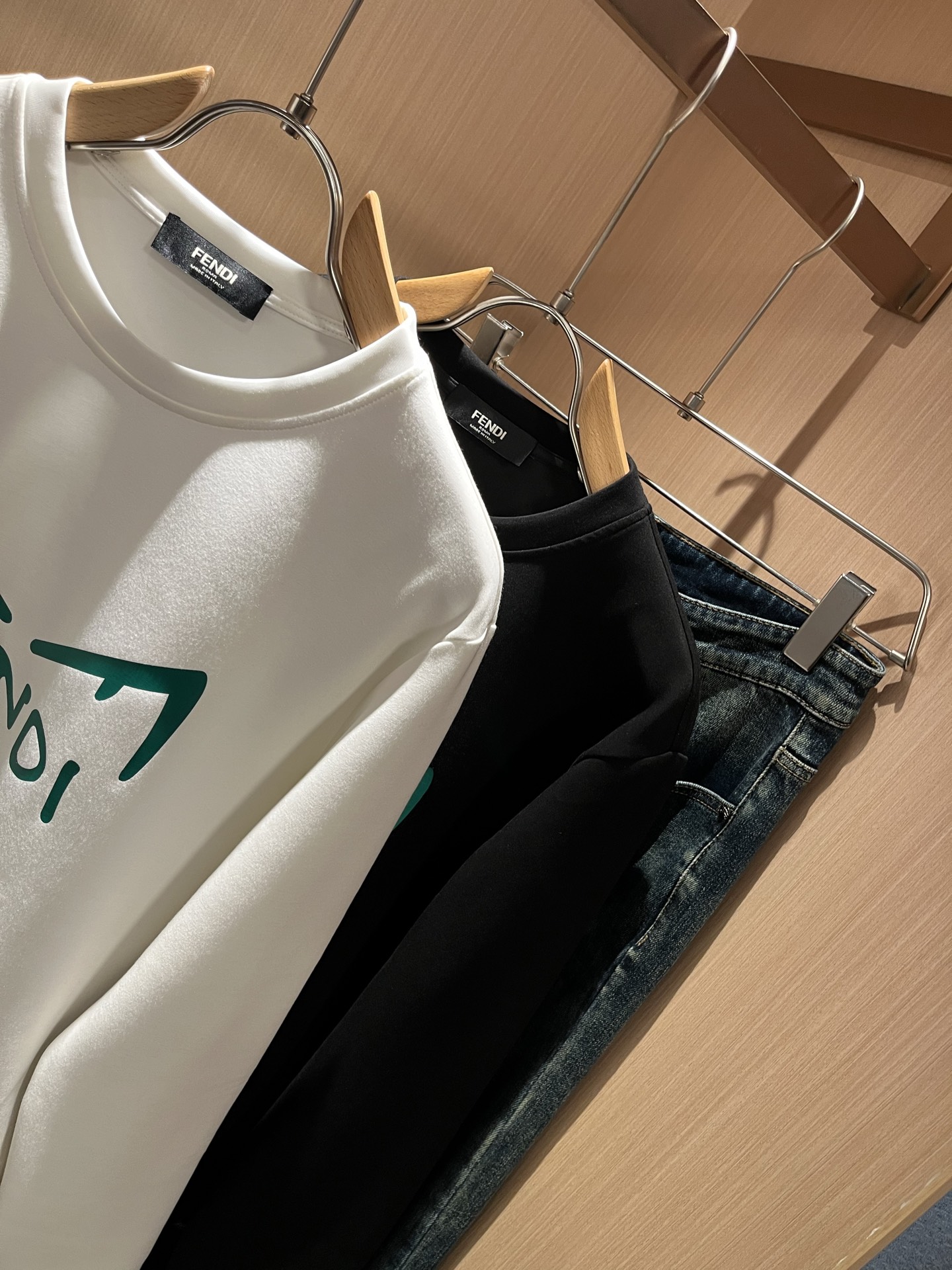 【⚠️最大穿240斤】 FEN*I 芬*迪2025秋冬新款FD家族男女同款卫衣，男女同款👫百搭。意大利原