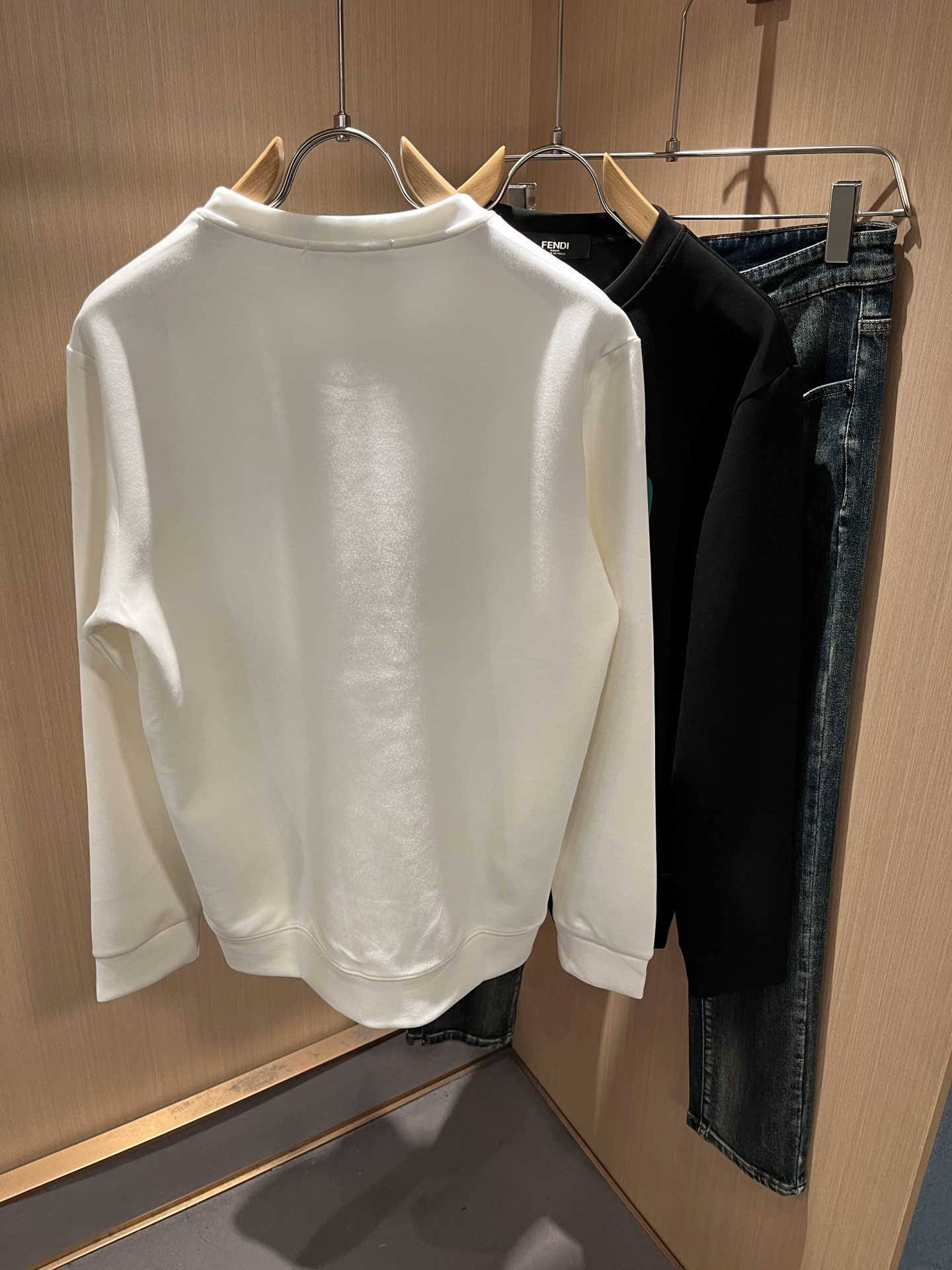 【⚠️最大穿240斤】 FEN*I 芬*迪2025秋冬新款FD家族男女同款卫衣，男女同款👫百搭。意大利原