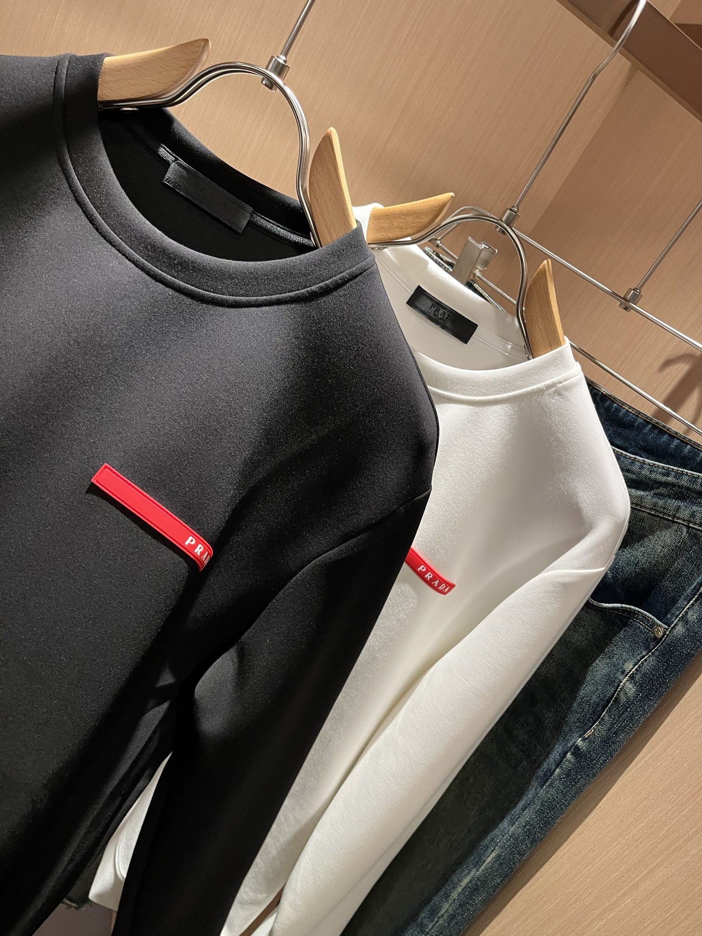 【⚠️最大穿240斤】 PRAD*A普*达2025秋冬新款男女同款👫卫衣，最新款全网独家首上！！~既经典