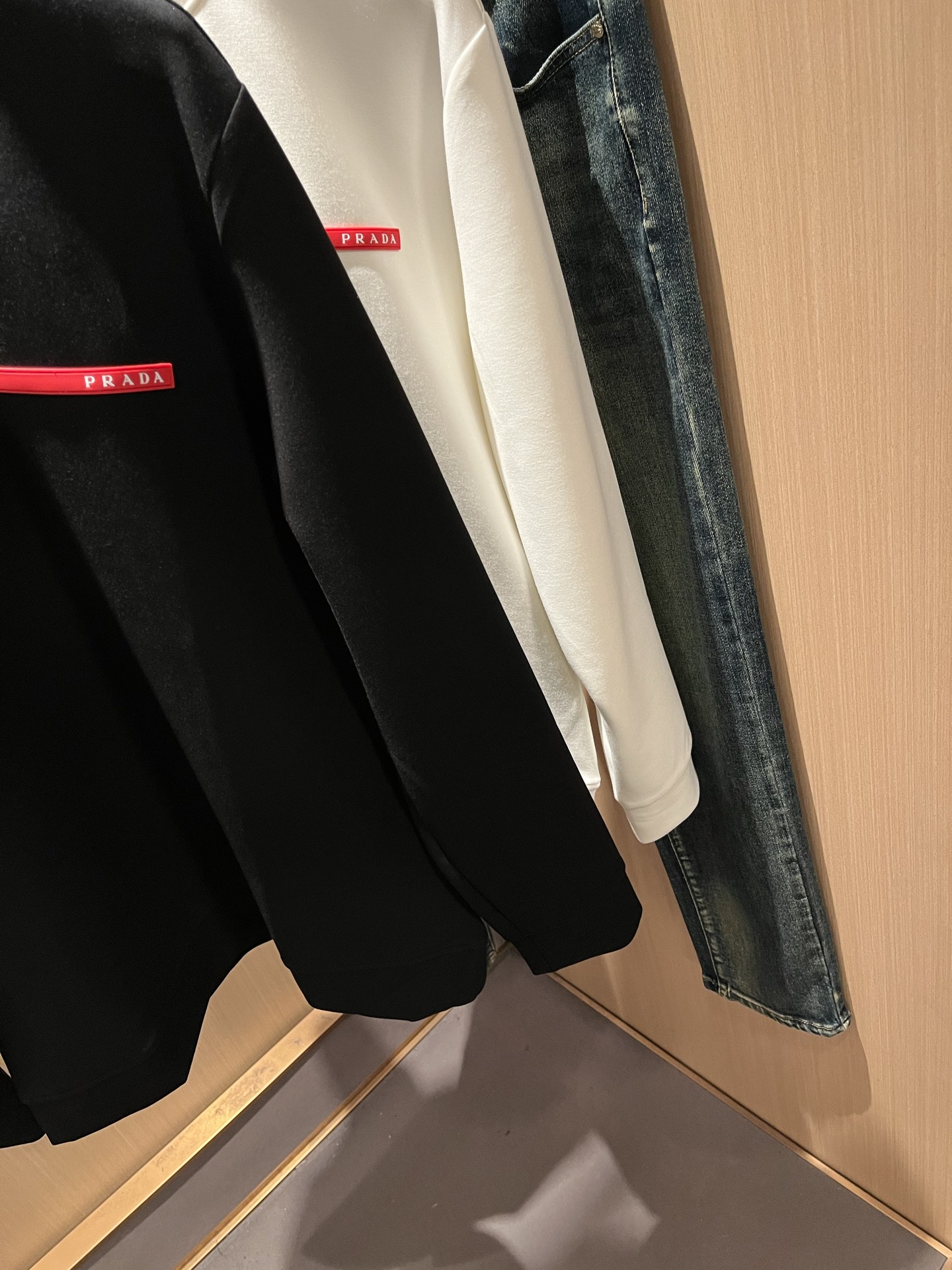 【⚠️最大穿240斤】 PRAD*A普*达2025秋冬新款男女同款👫卫衣，最新款全网独家首上！！~既经典