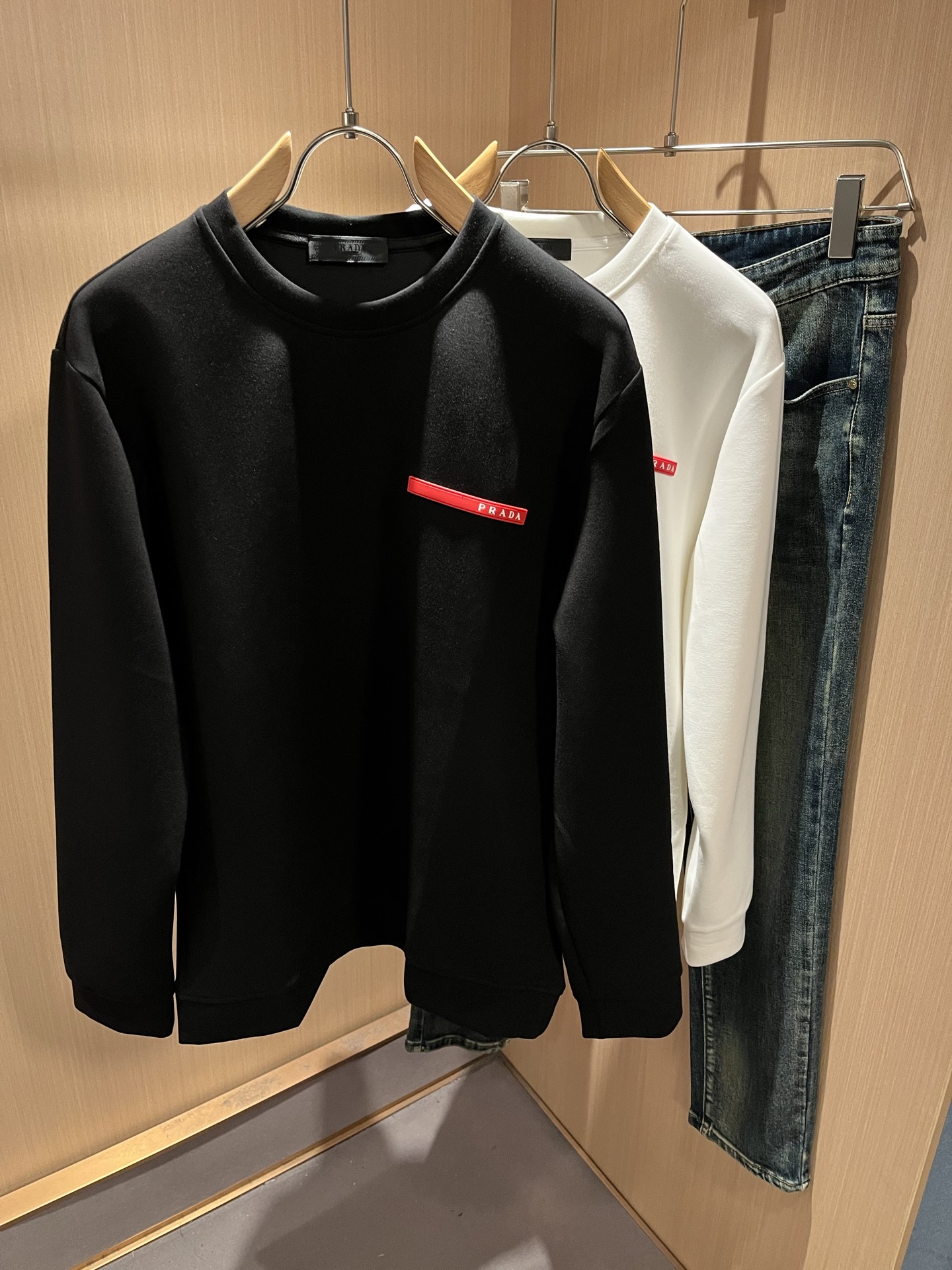 【⚠️最大穿240斤】 PRAD*A普*达2025秋冬新款男女同款👫卫衣，最新款全网独家首上！！~既经典