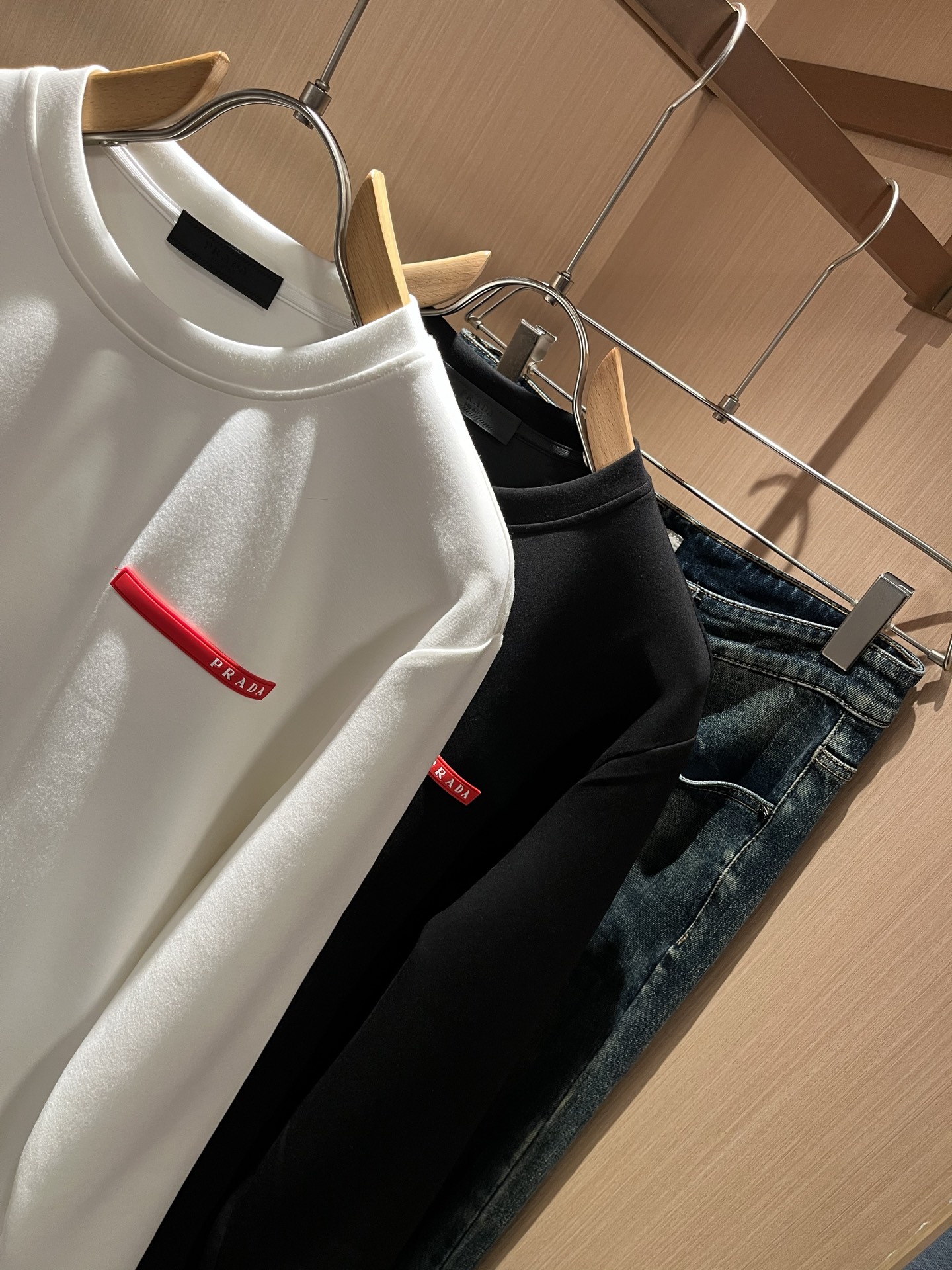 【⚠️最大穿240斤】 PRAD*A普*达2025秋冬新款男女同款👫卫衣，最新款全网独家首上！！~既经典