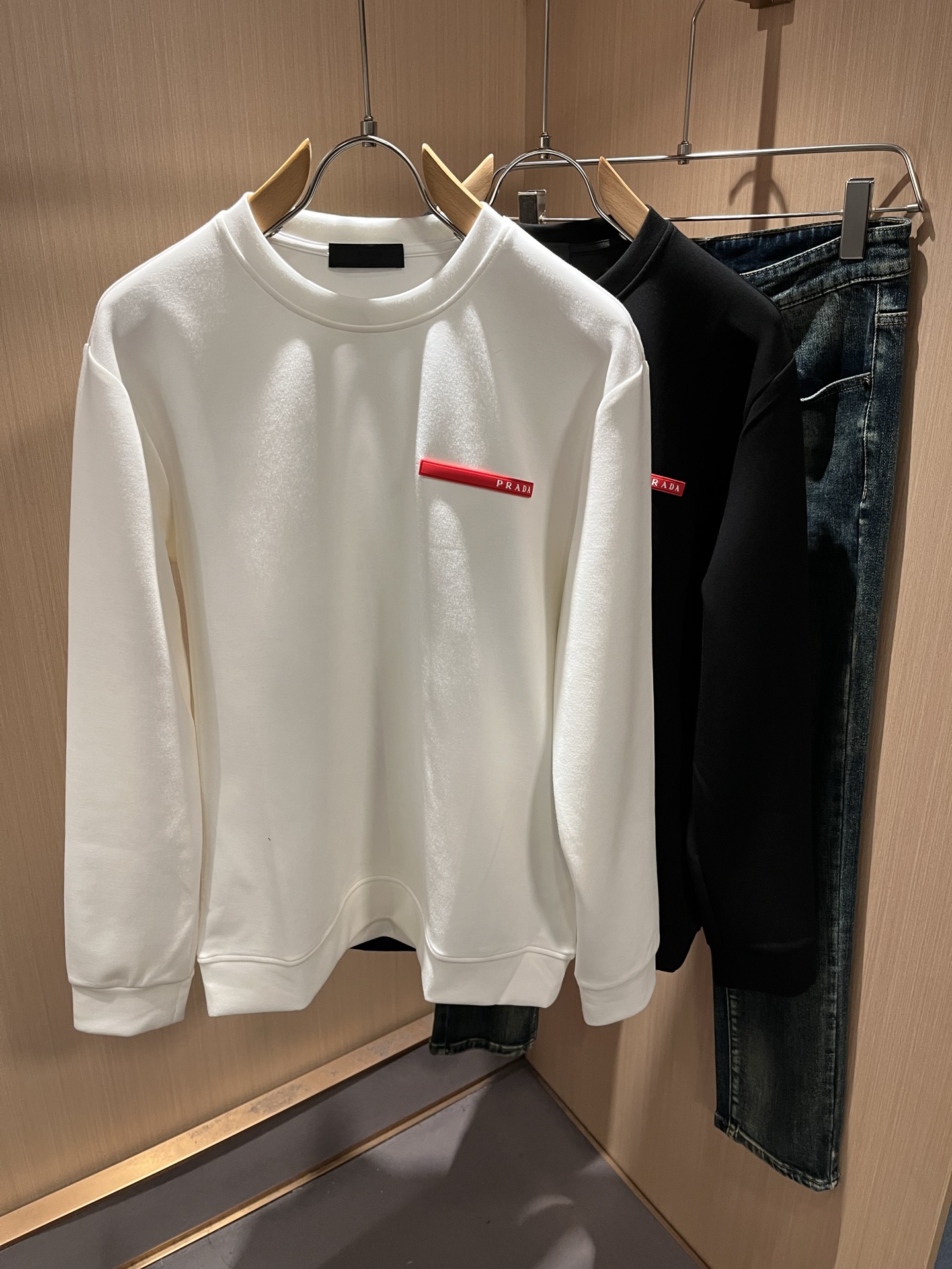 【⚠️最大穿240斤】 PRAD*A普*达2025秋冬新款男女同款👫卫衣，最新款全网独家首上！！~既经典