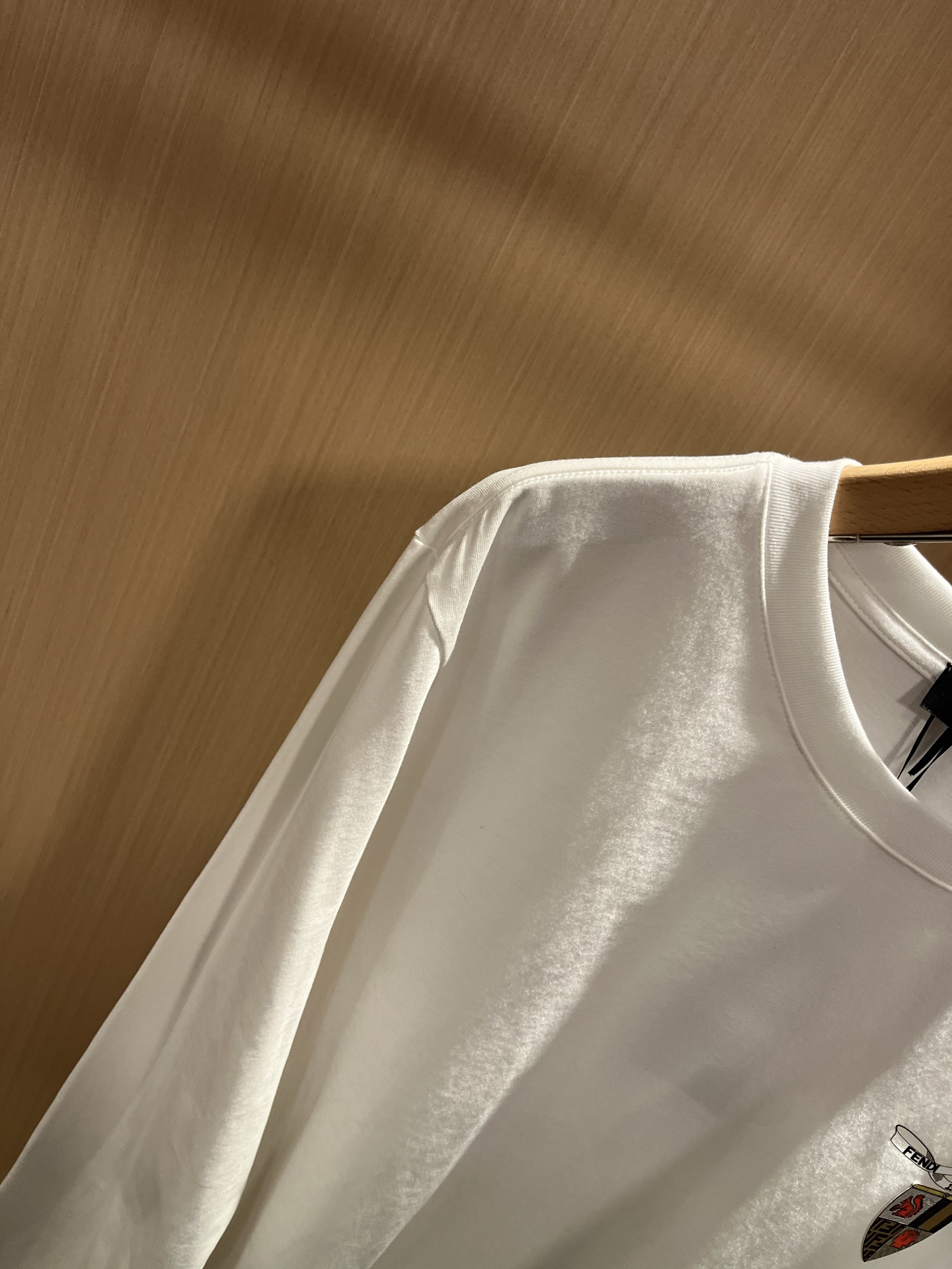 FEN*I 芬*迪2025秋冬新款FD家族FF男女同款👫打底衫，男女同款👫百搭极简短袖。意大利原厂订单，