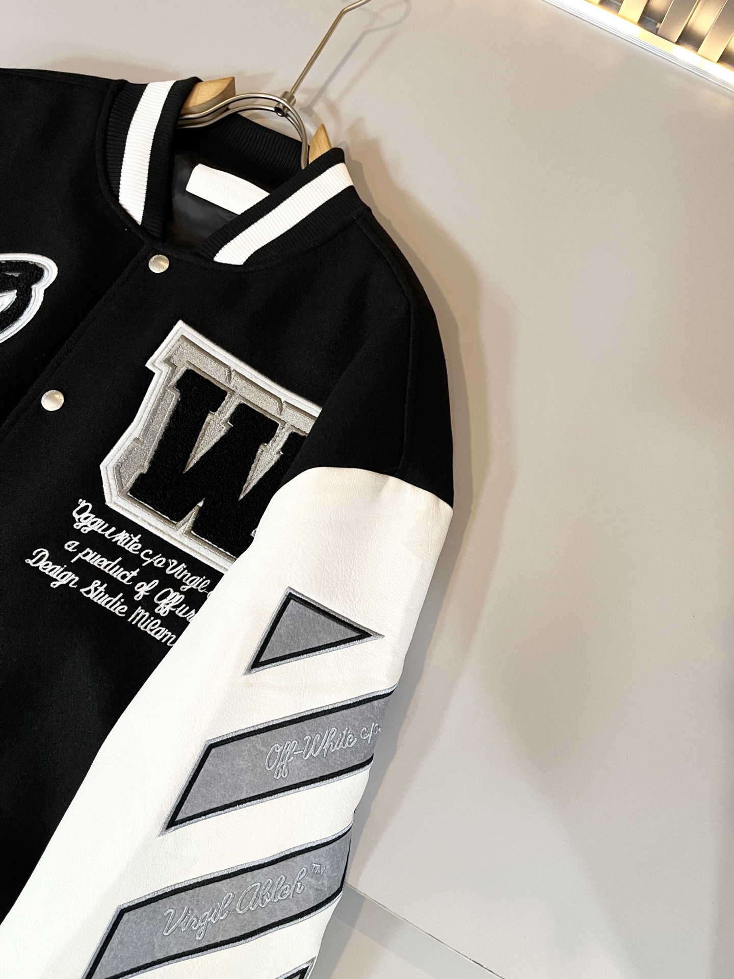 OFF WHITE 2025秋冬新款男士棒球服⚾️夹克外套，意大利原厂订单，代表性十足，规格感十足的精品