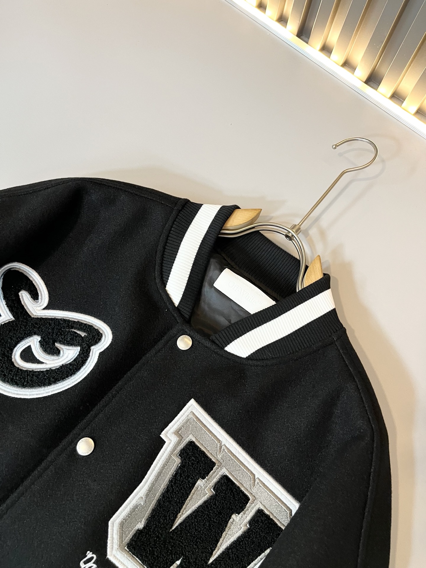 OFF WHITE 2025秋冬新款男士棒球服⚾️夹克外套，意大利原厂订单，代表性十足，规格感十足的精品