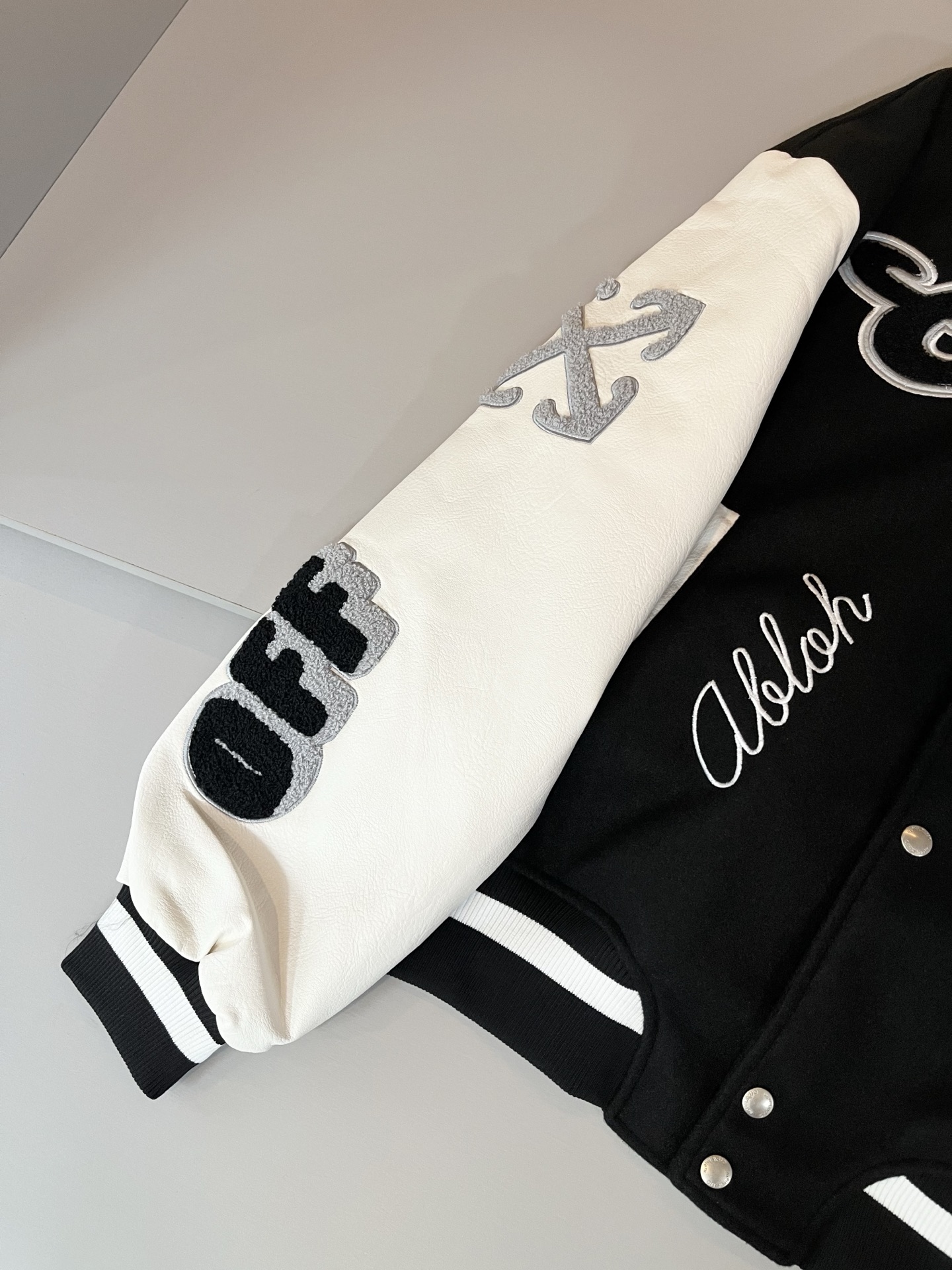 OFF WHITE 2025秋冬新款男士棒球服⚾️夹克外套，意大利原厂订单，代表性十足，规格感十足的精品