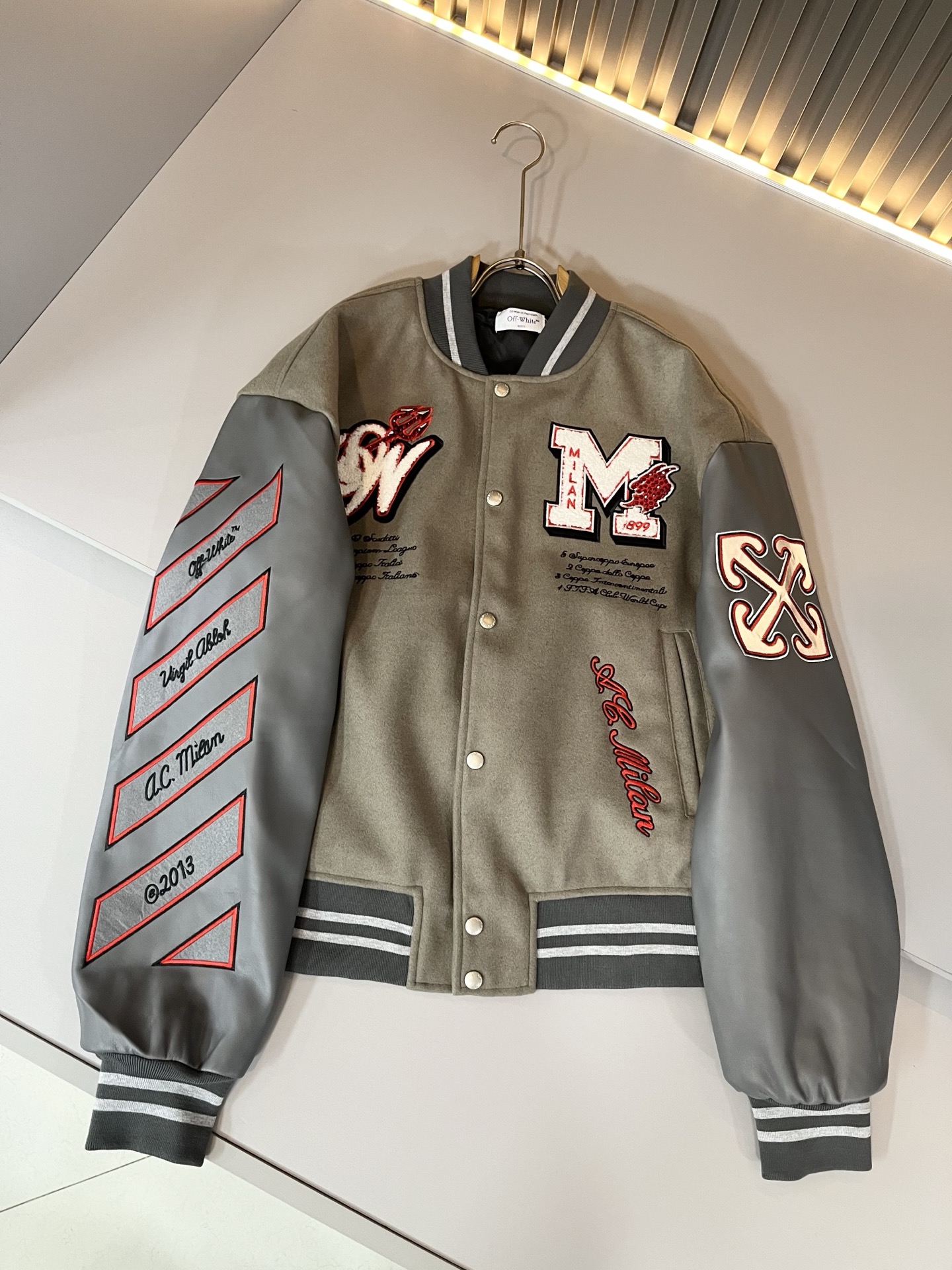 OFF WHITE 2025秋冬新款男士棒球服⚾️夹克外套，意大利原厂订单，代表性十足，规格感十足的精品