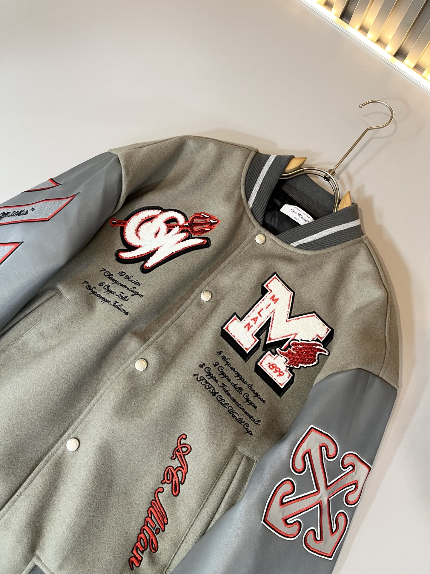 OFF WHITE 2025秋冬新款男士棒球服⚾️夹克外套，意大利原厂订单，代表性十足，规格感十足的精品