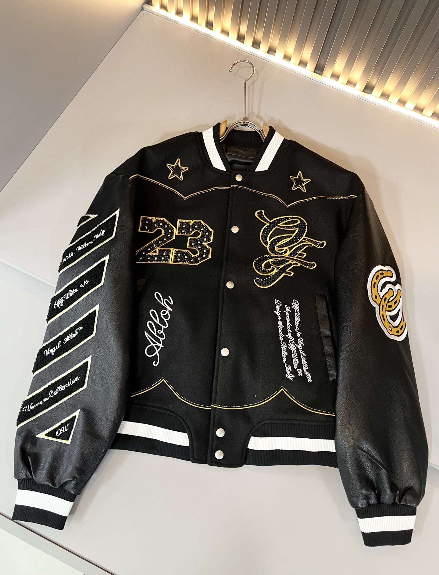 OFF WHITE 2025秋冬新款男士棒球服⚾️夹克外套，意大利原厂订单，代表性十足，规格感十足的精品