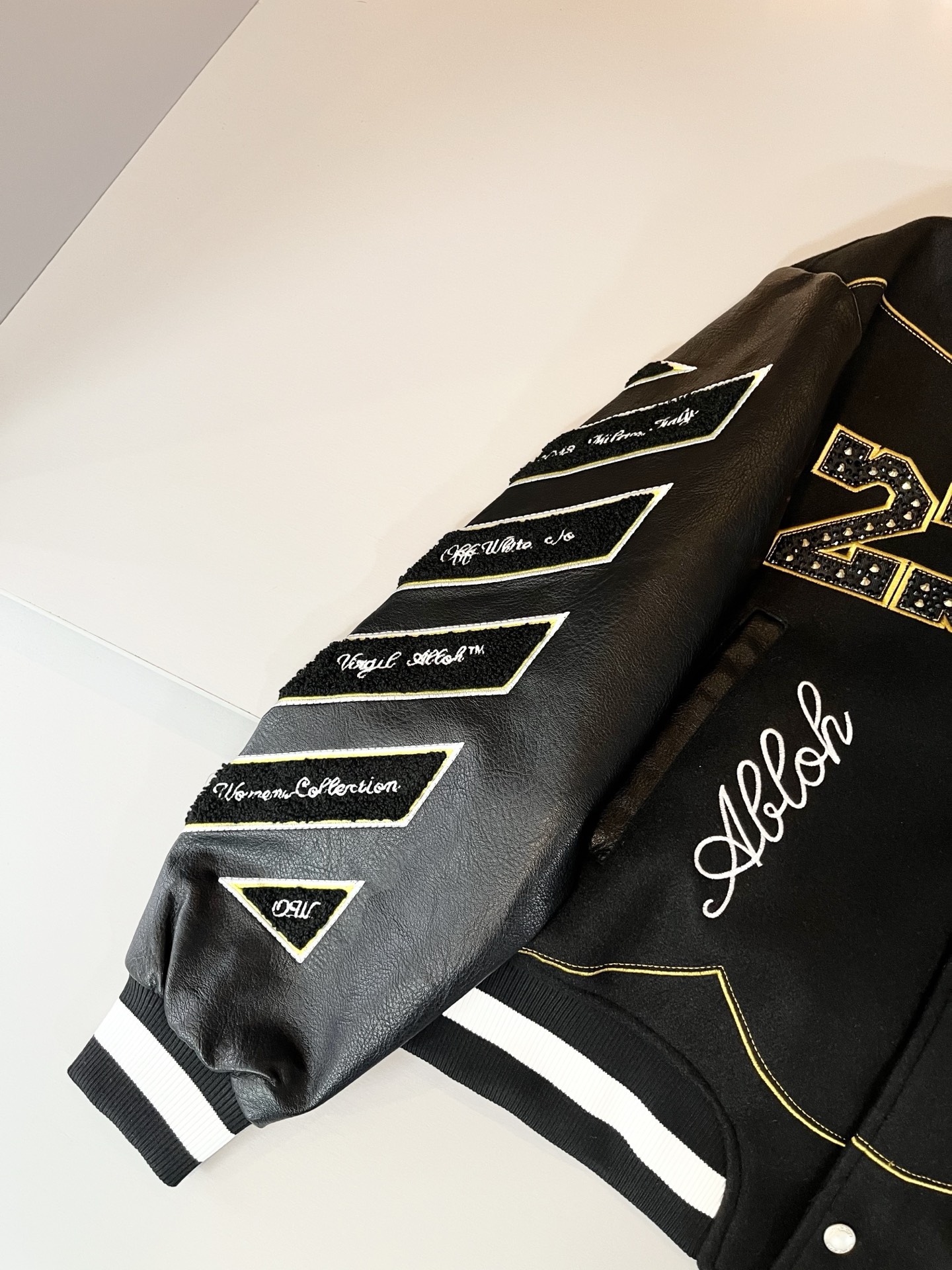 OFF WHITE 2025秋冬新款男士棒球服⚾️夹克外套，意大利原厂订单，代表性十足，规格感十足的精品