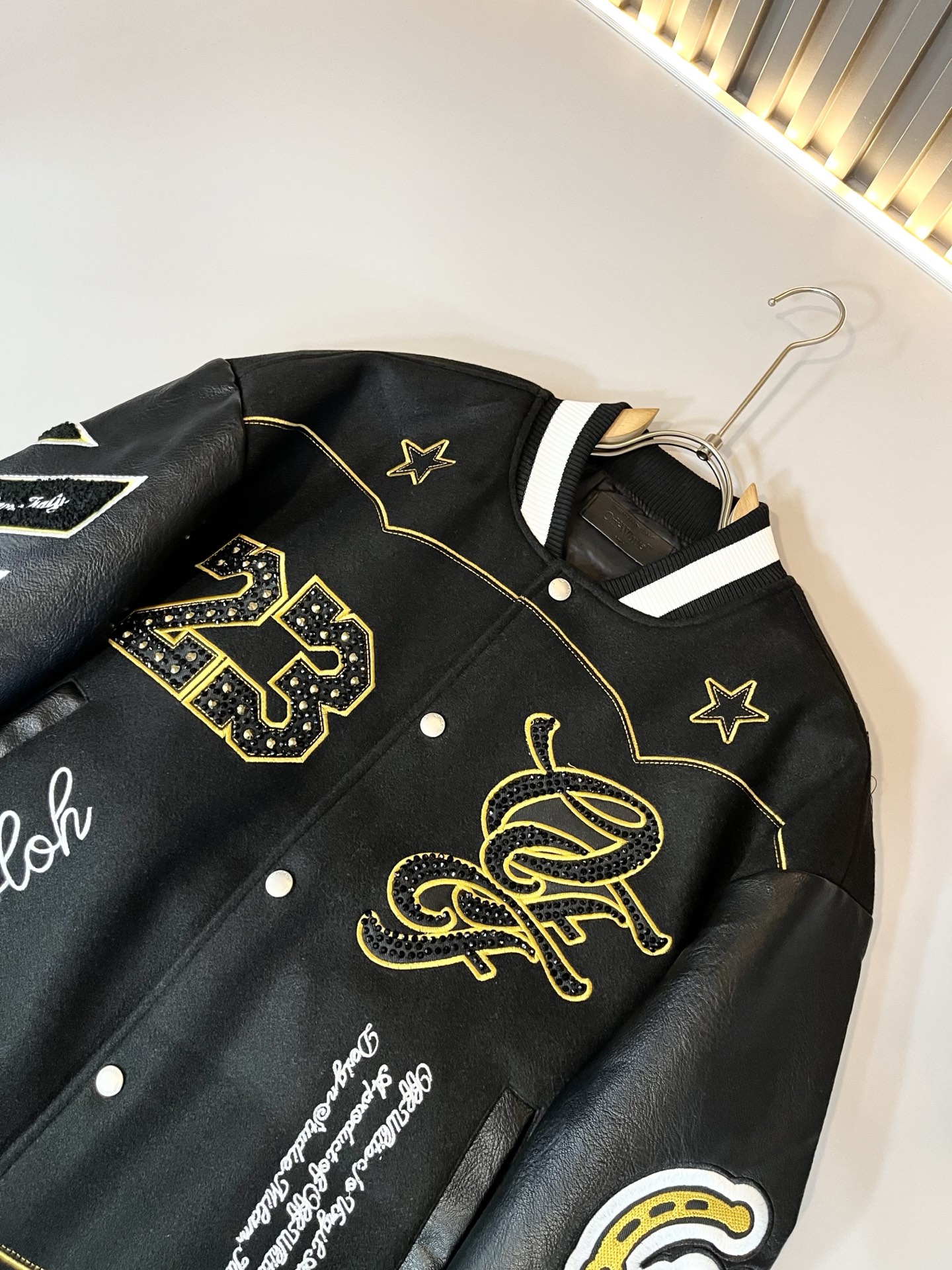 OFF WHITE 2025秋冬新款男士棒球服⚾️夹克外套，意大利原厂订单，代表性十足，规格感十足的精品