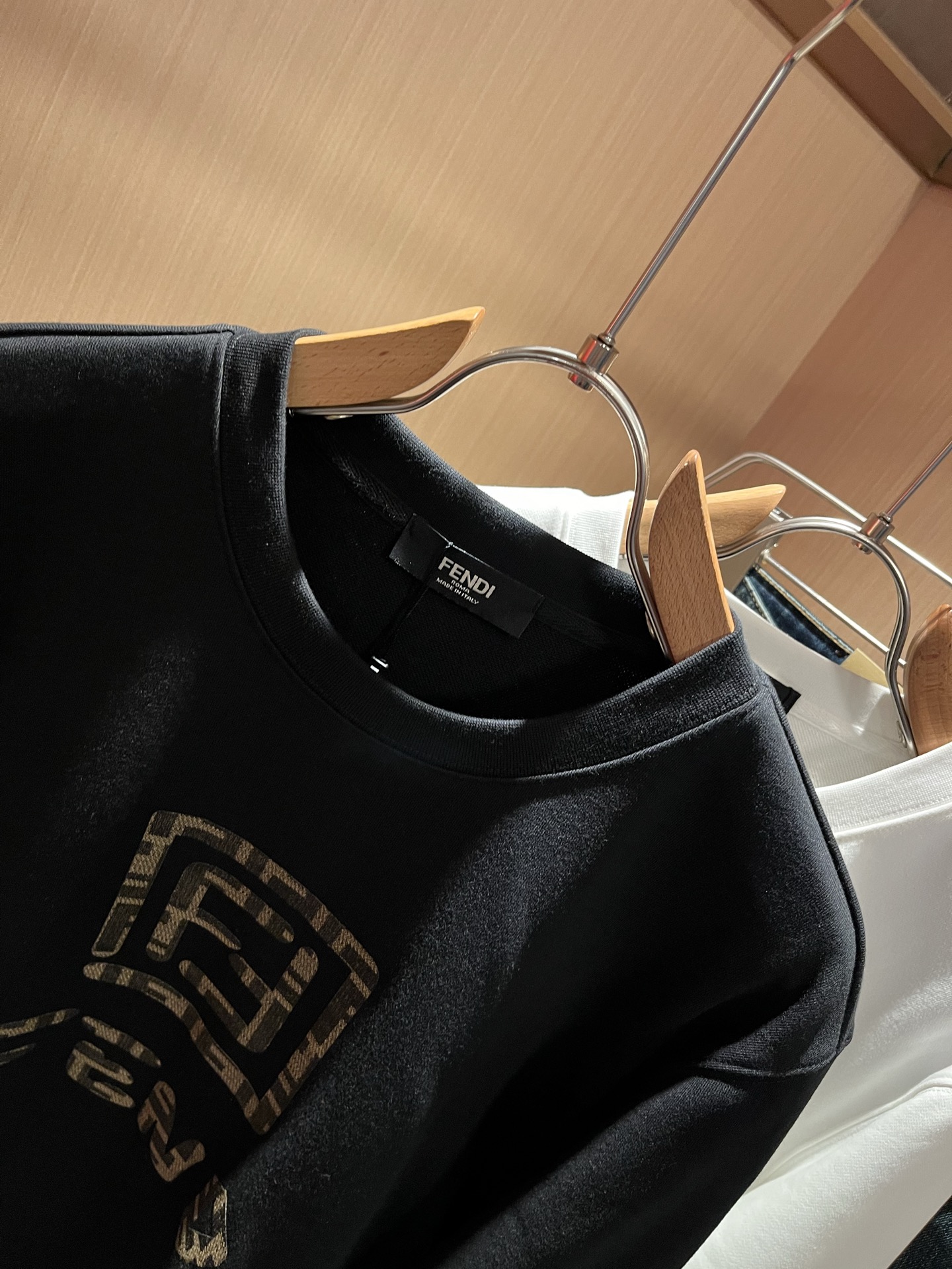 FEN*I 芬*迪2025秋冬新款FD家族男女同款小怪兽卫衣，男女同款👫百搭。意大利原厂订单，FD家族人