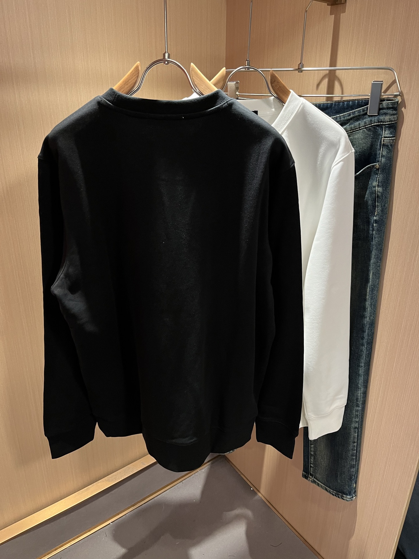 FEN*I 芬*迪2025秋冬新款FD家族男女同款小怪兽卫衣，男女同款👫百搭。意大利原厂订单，FD家族人