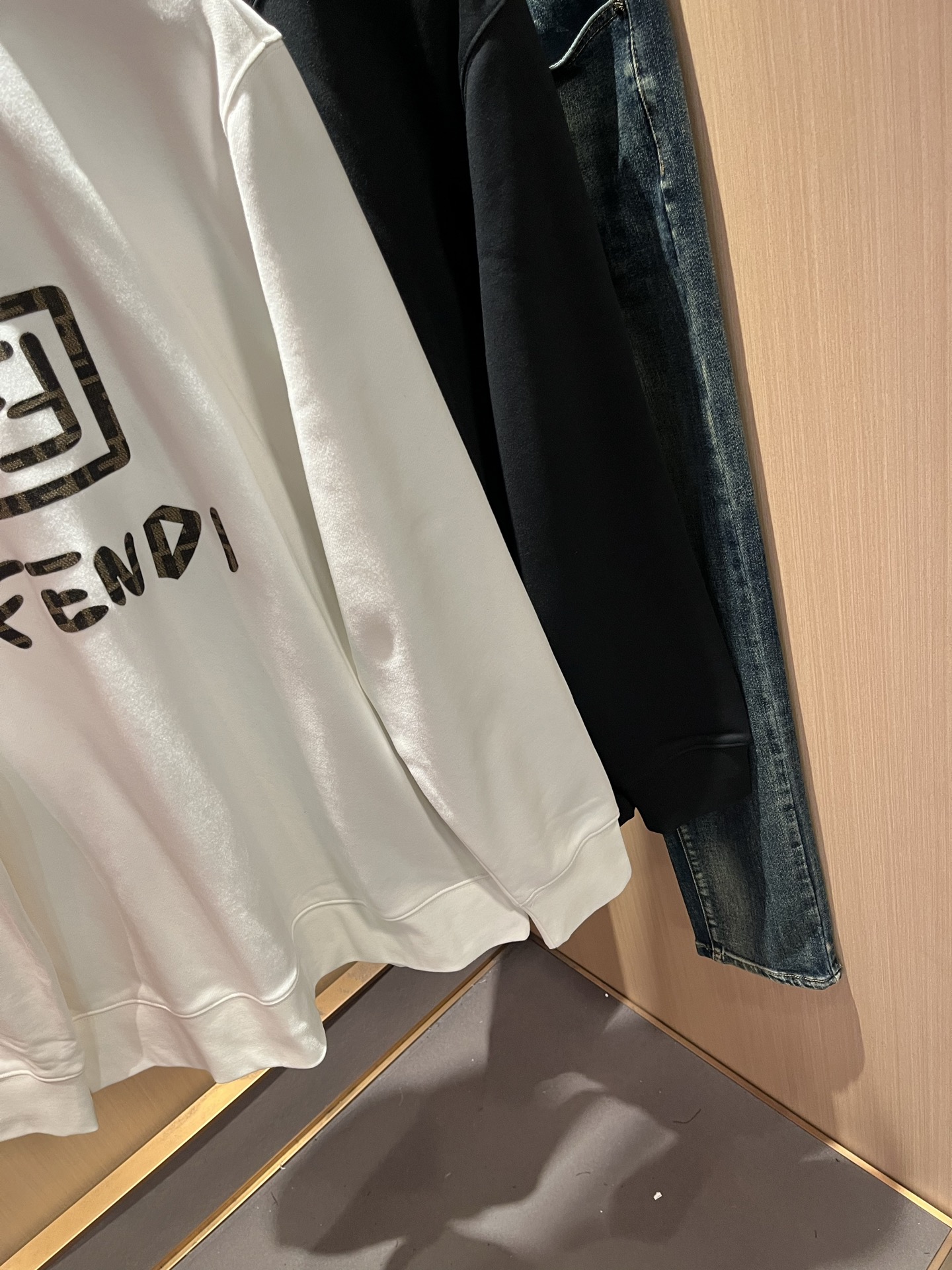 FEN*I 芬*迪2025秋冬新款FD家族男女同款小怪兽卫衣，男女同款👫百搭。意大利原厂订单，FD家族人