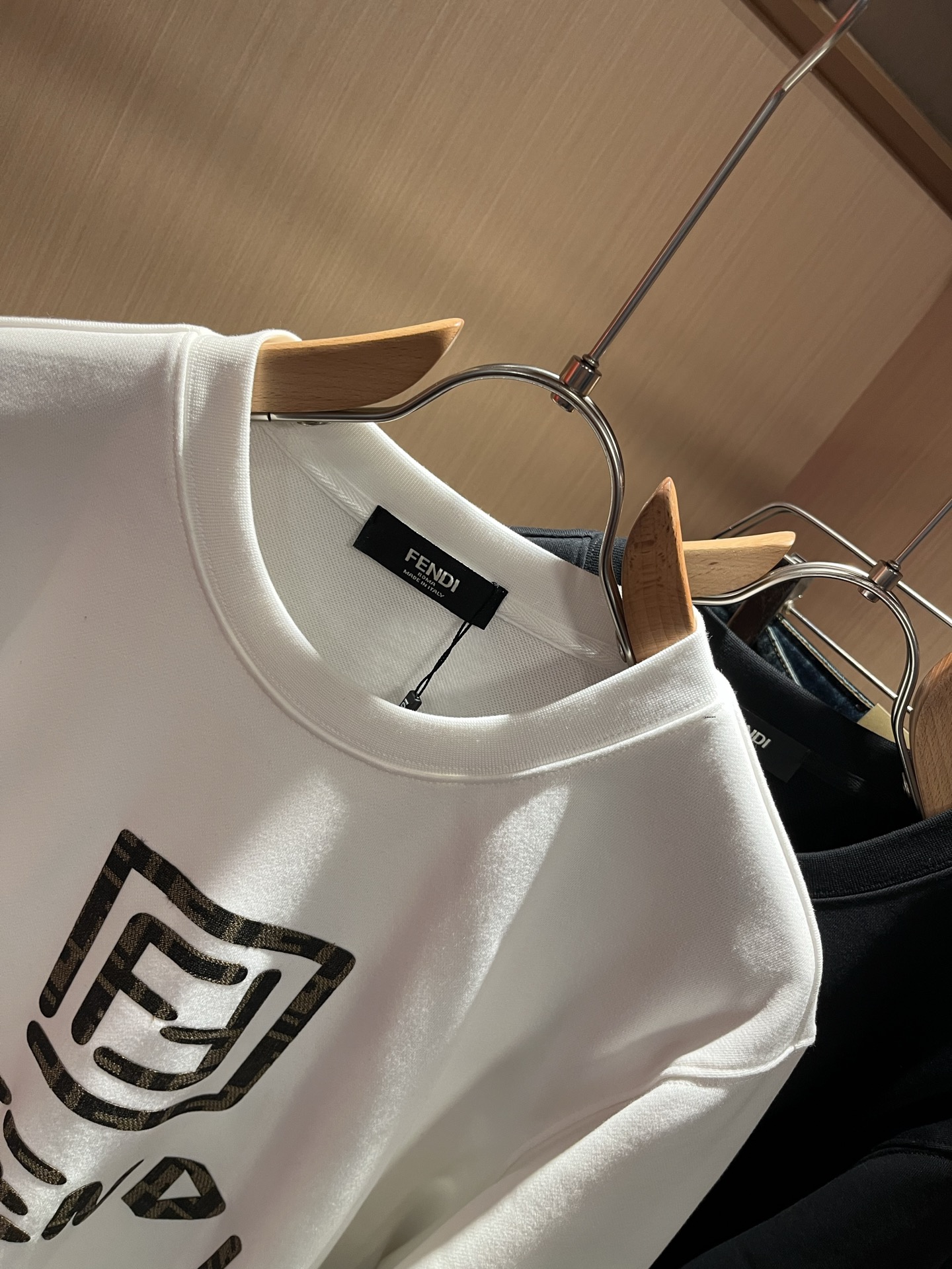 FEN*I 芬*迪2025秋冬新款FD家族男女同款小怪兽卫衣，男女同款👫百搭。意大利原厂订单，FD家族人