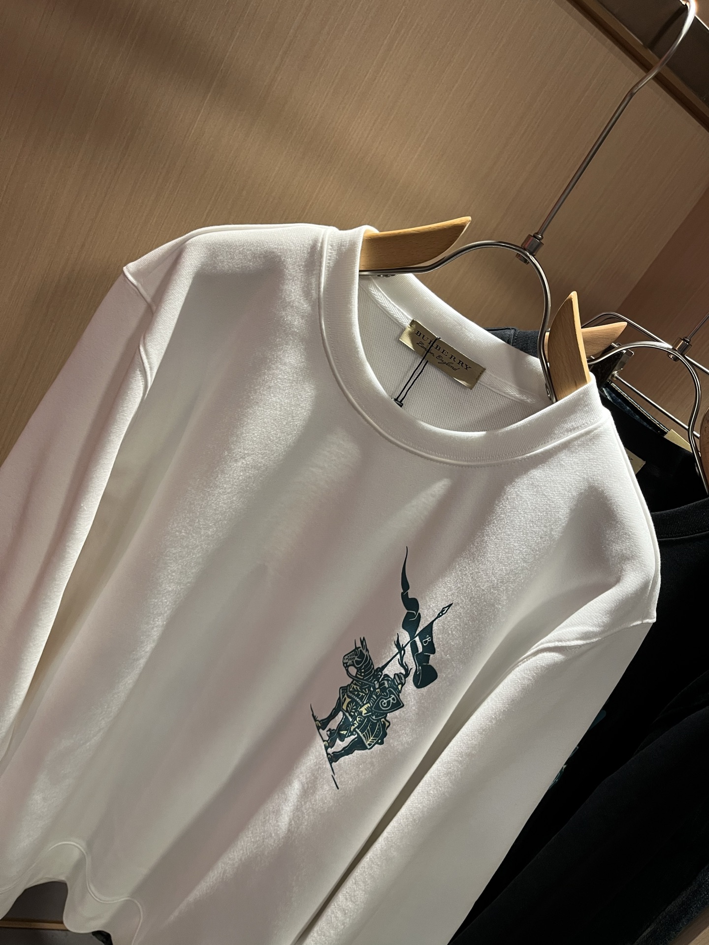 BURBER*Y巴*莉 2025秋冬新款男女同款👫基础休闲百搭棉质圆领卫衣，男女同款卫衣！贸易公司渠道稀