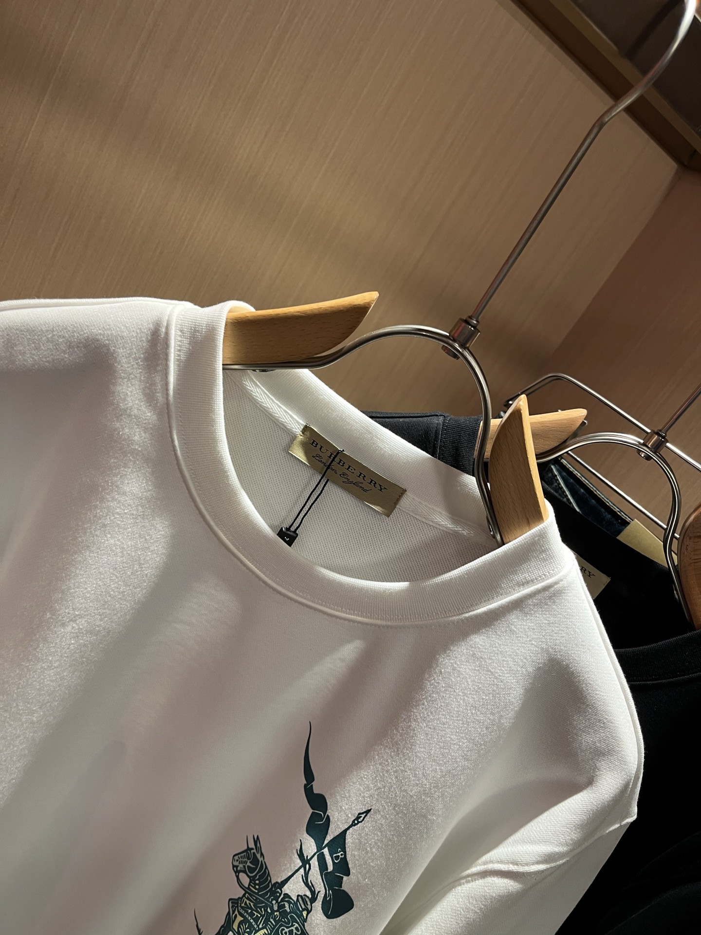 BURBER*Y巴*莉 2025秋冬新款男女同款👫基础休闲百搭棉质圆领卫衣，男女同款卫衣！贸易公司渠道稀