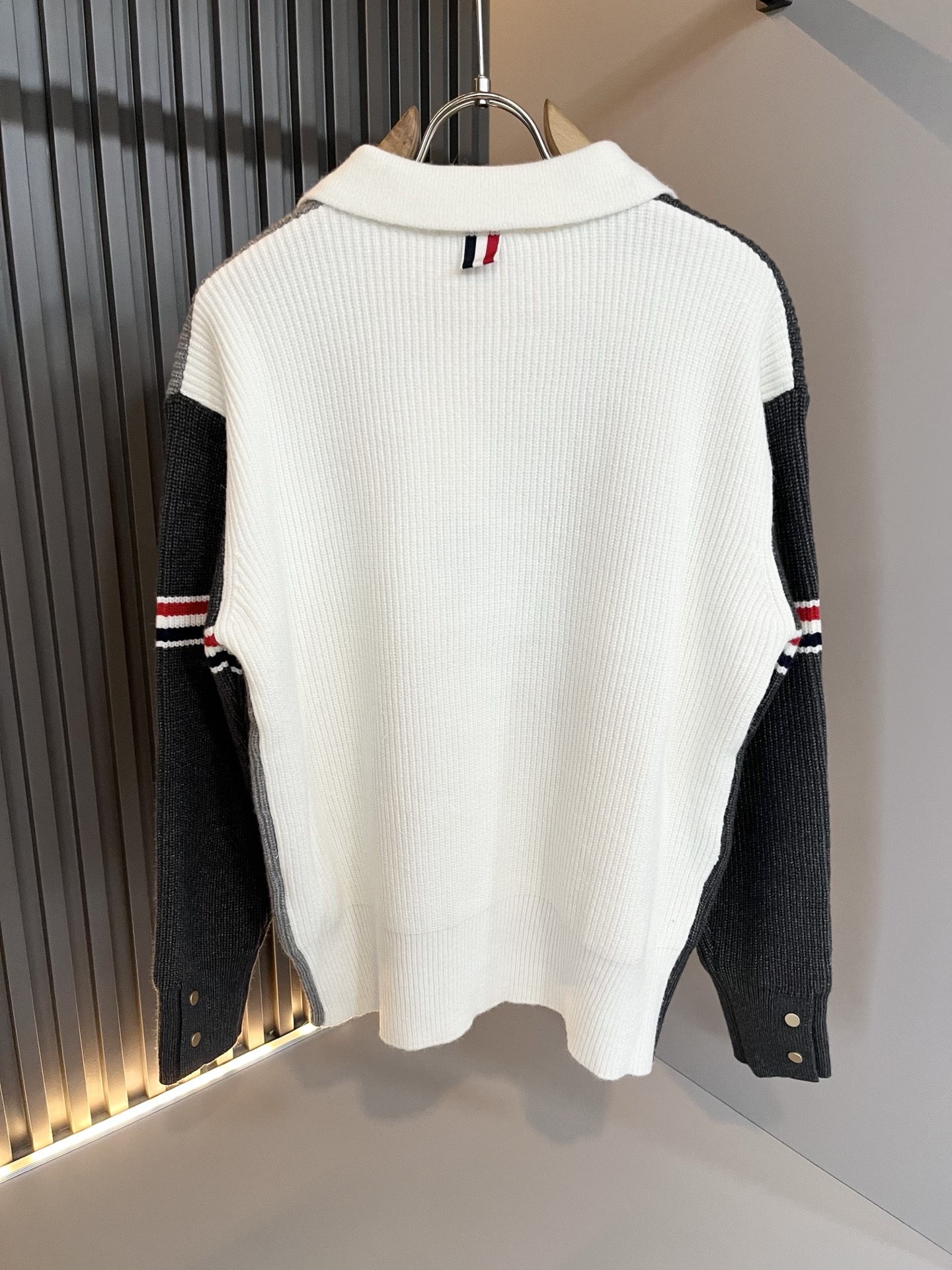 ThomBrow*e汤姆*朗2025秋冬新款男女同款👫针织羊毛衫，今年的专柜新品，男女同款👫超软羊毛面料