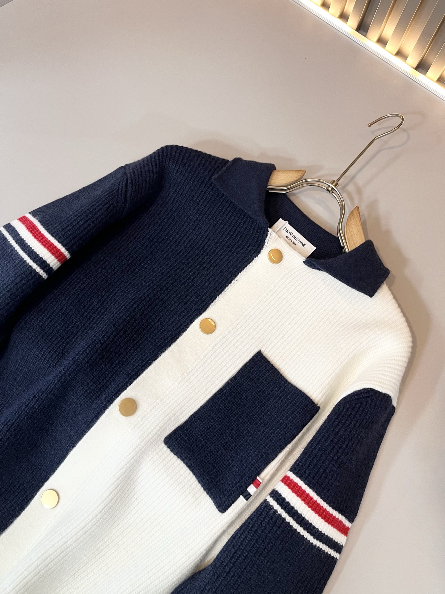 ThomBrow*e汤姆*朗2025秋冬新款男女同款👫针织羊毛衫，今年的专柜新品，男女同款👫超软羊毛面料