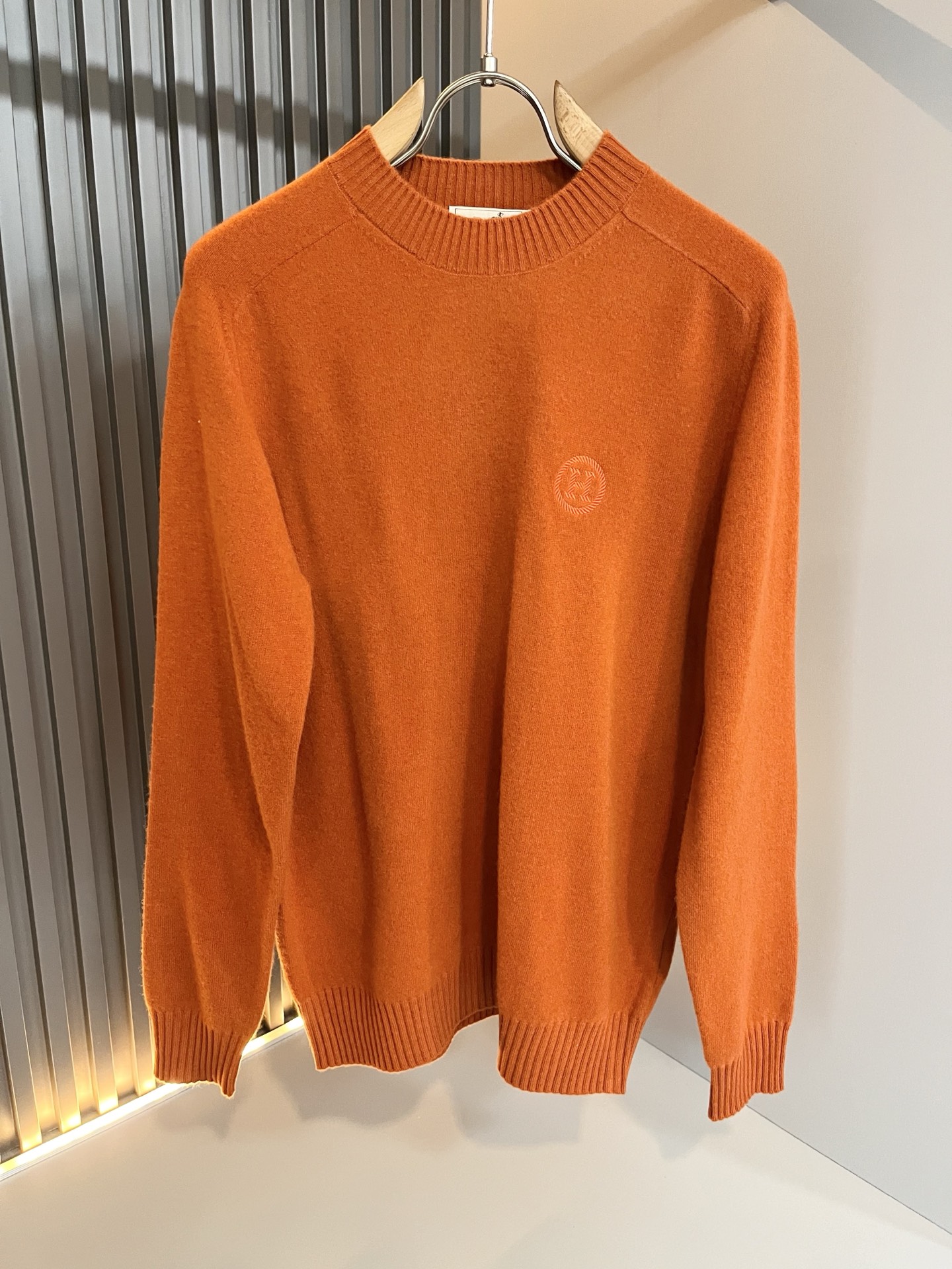 Her*mes爱*仕2025秋冬新款男士针织羊毛衫，全新升级百搭基础款，低调奢华，品格之选！甄选优质精选