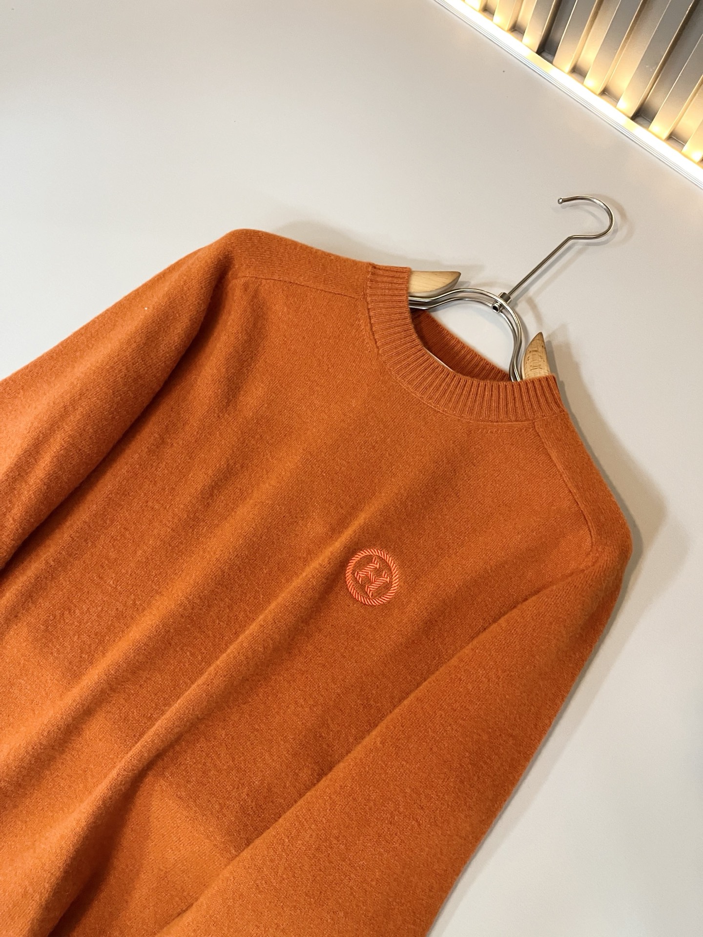 Her*mes爱*仕2025秋冬新款男士针织羊毛衫，全新升级百搭基础款，低调奢华，品格之选！甄选优质精选