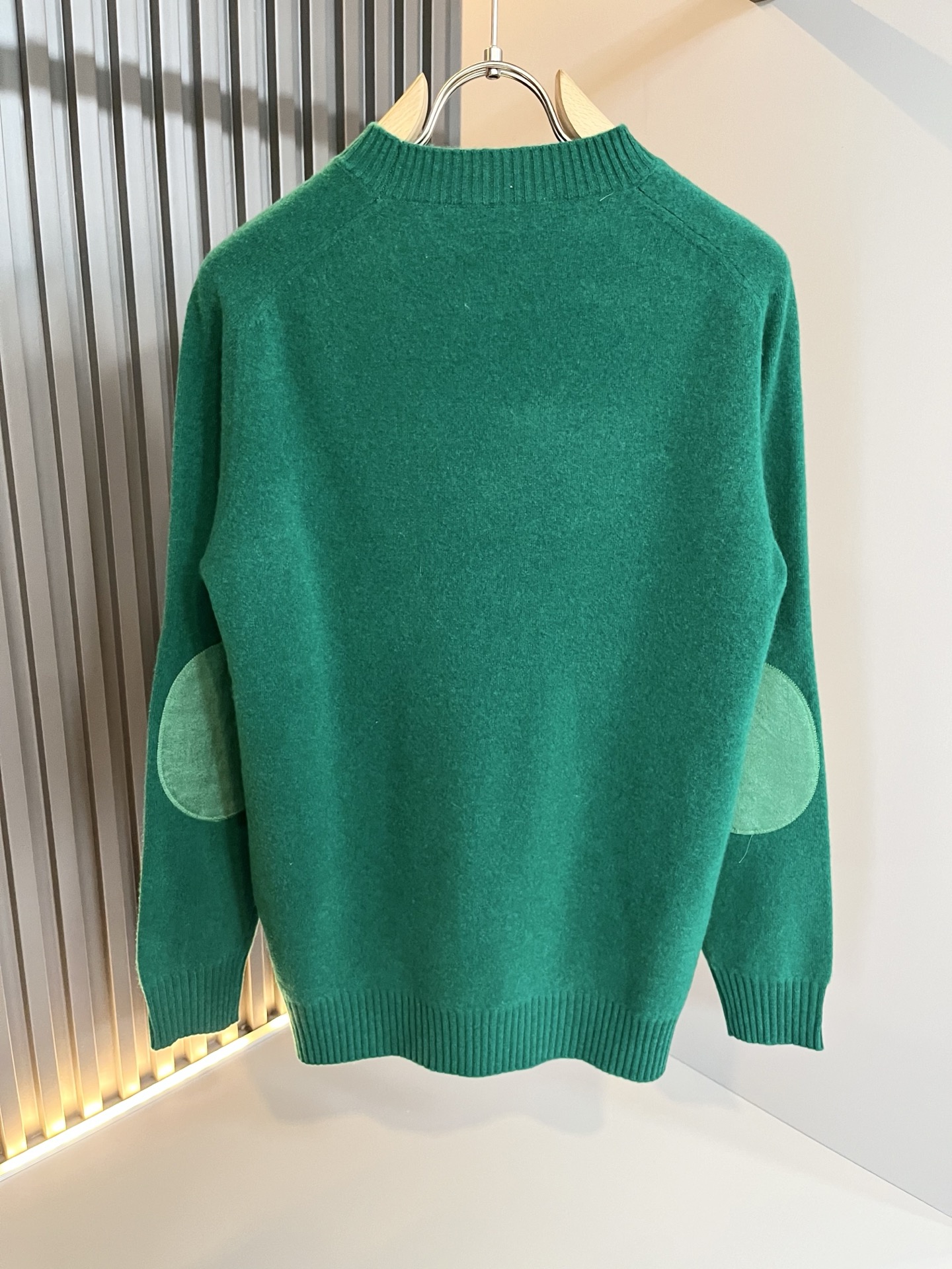 Her*mes爱*仕2025秋冬新款男士针织羊毛衫，全新升级百搭基础款，低调奢华，品格之选！甄选优质精选