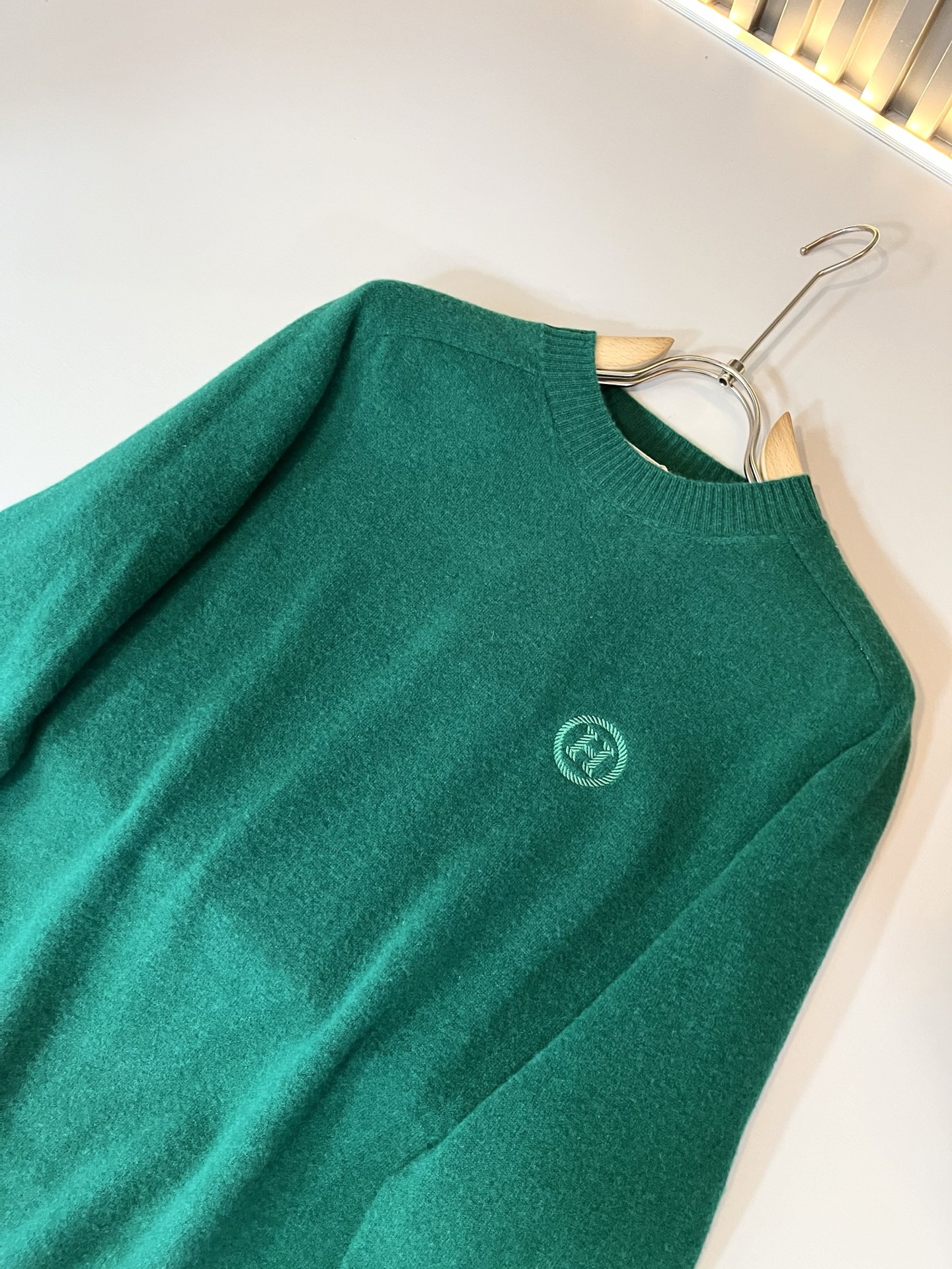 Her*mes爱*仕2025秋冬新款男士针织羊毛衫，全新升级百搭基础款，低调奢华，品格之选！甄选优质精选