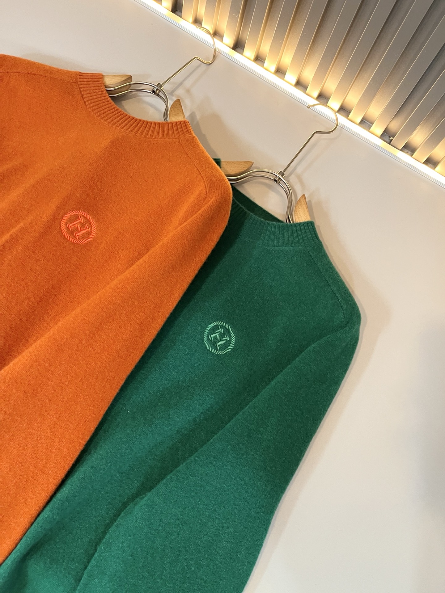 Her*mes爱*仕2025秋冬新款男士针织羊毛衫，全新升级百搭基础款，低调奢华，品格之选！甄选优质精选