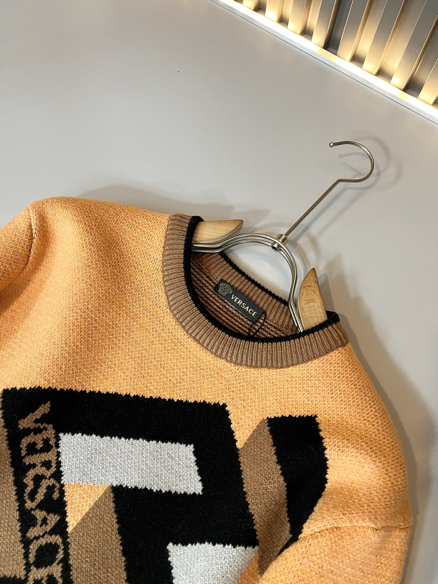 VERS*CE/范*哲 2025秋冬新品原单长袖羊毛衫，VERS*CE/范*哲 贸易公司渠道 产品 值的