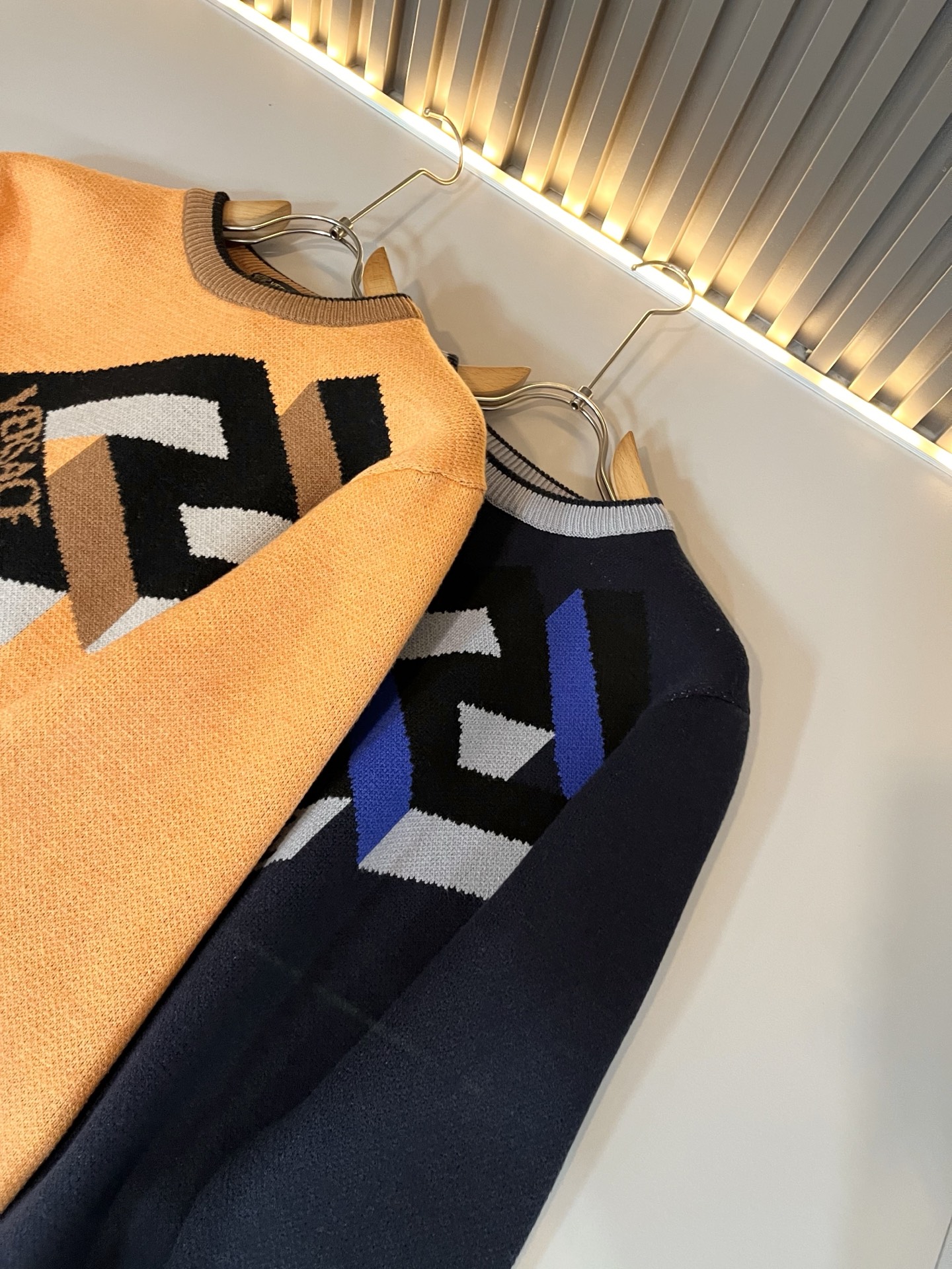 VERS*CE/范*哲 2025秋冬新品原单长袖羊毛衫，VERS*CE/范*哲 贸易公司渠道 产品 值的