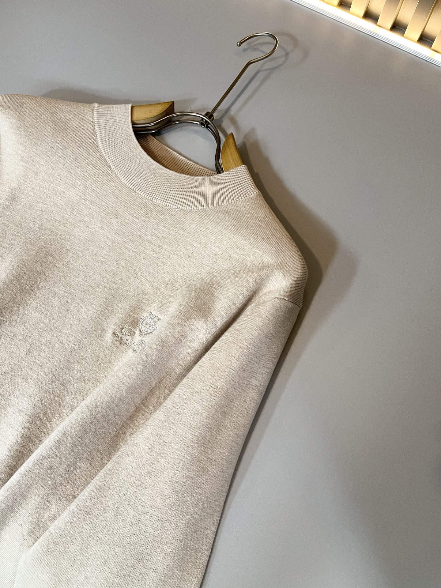 Loro Piana诺悠翩雅 2025秋冬男士最新的贸易订单针织羊毛衫，全品相！！上身舒适透气，不僵硬，