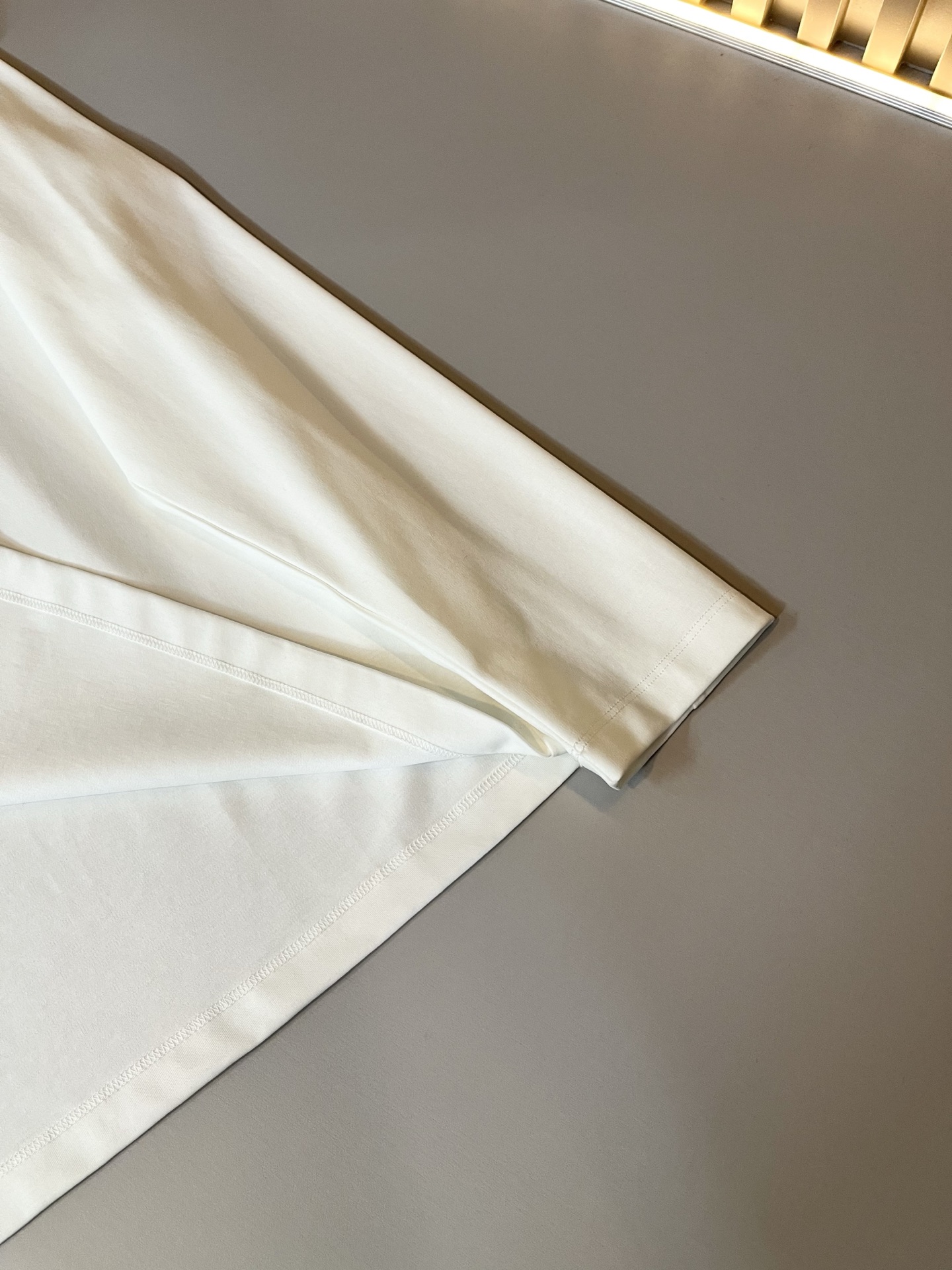 BC-Brunello Cucineli 2025秋冬新款男士打底衫，众多明星都爱穿的时尚百搭单品！胸前