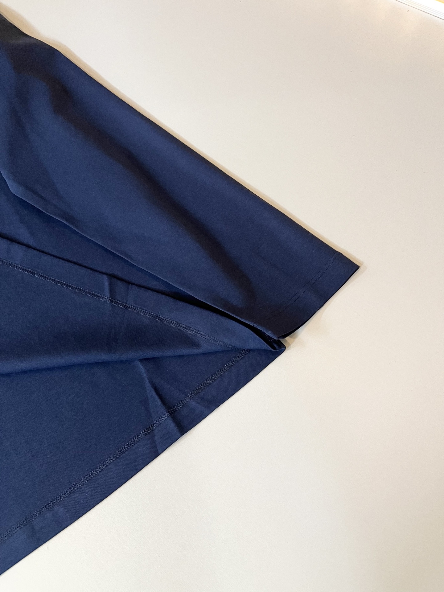 BC-Brunello Cucineli 2025秋冬新款男士打底衫，众多明星都爱穿的时尚百搭单品！胸前