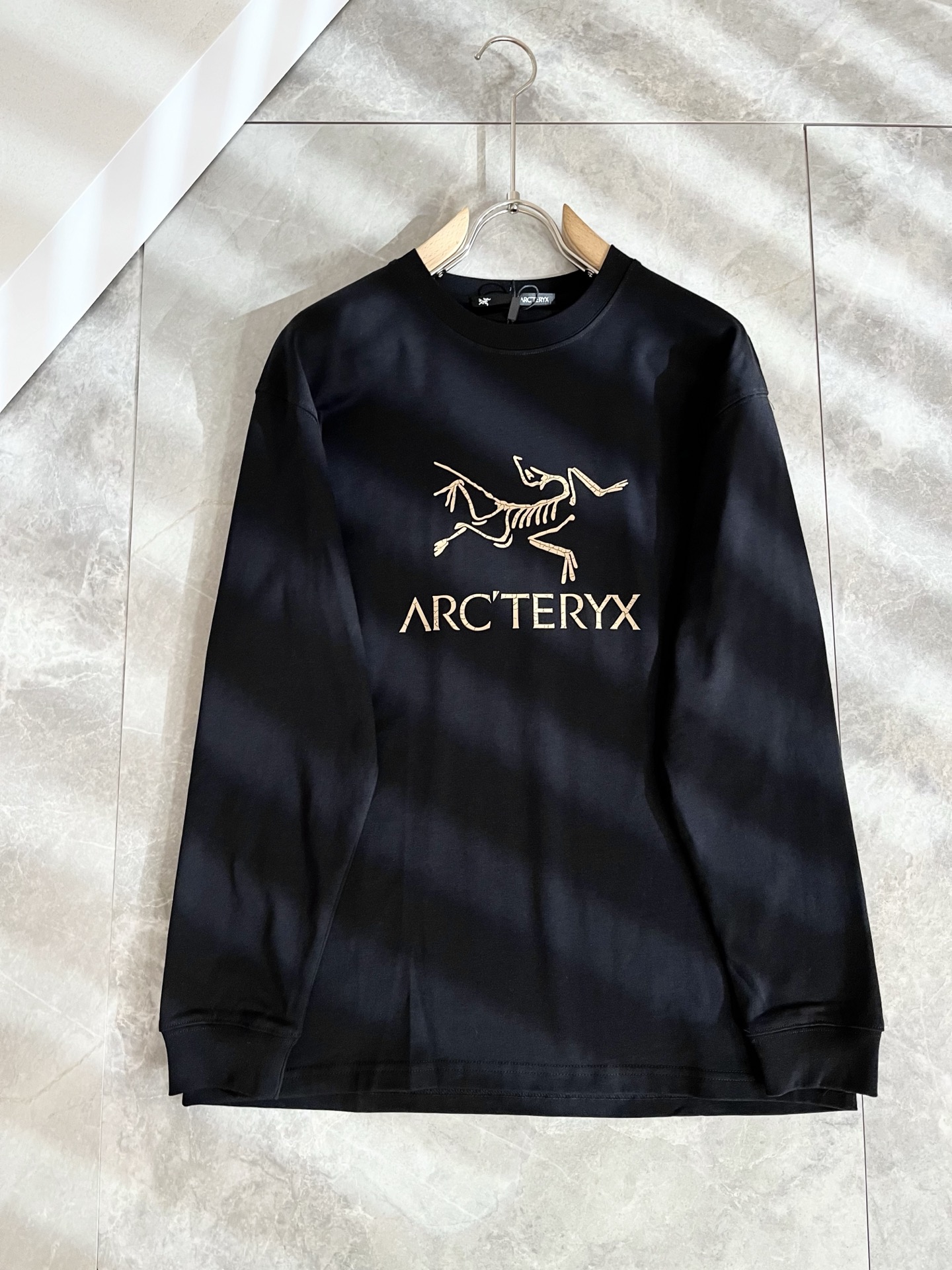 ARCTER*X始*祖鸟 2025秋冬新款男女同款👫休闲打底衫，户外品牌可能大家第一想到的就是加拿大鹅、