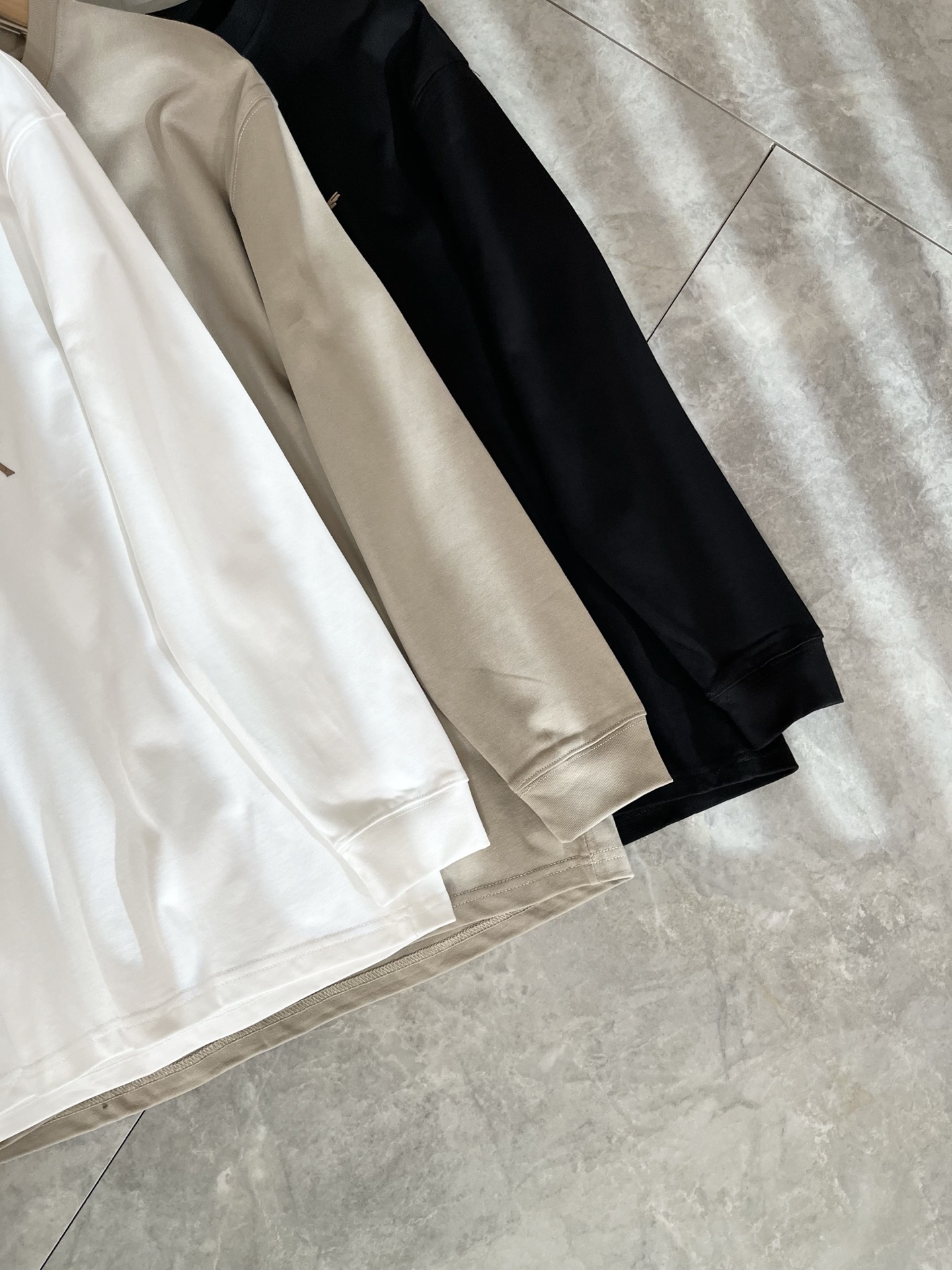 ARCTER*X始*祖鸟 2025秋冬新款男女同款👫休闲打底衫，户外品牌可能大家第一想到的就是加拿大鹅、