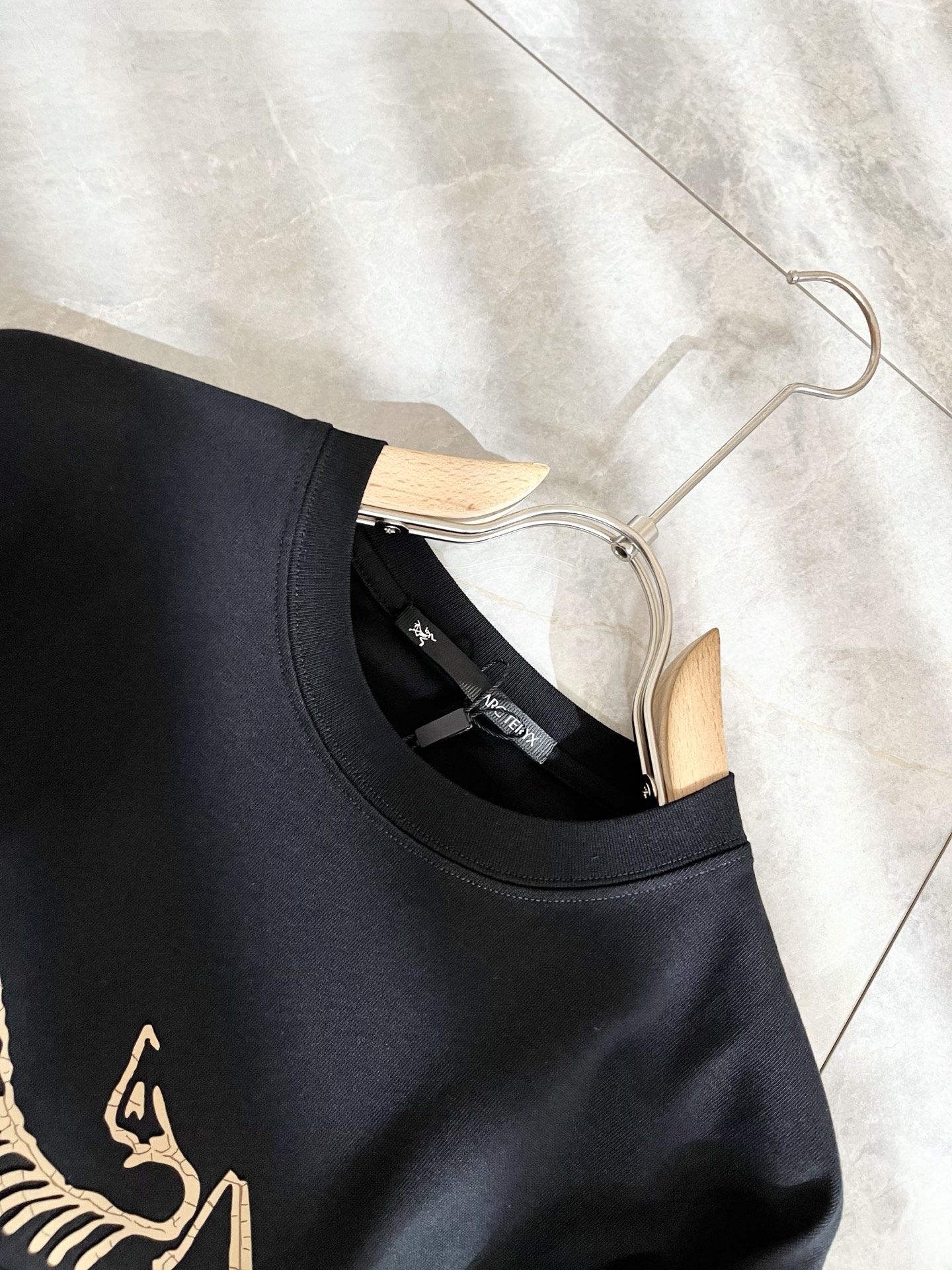 ARCTER*X始*祖鸟 2025秋冬新款男女同款👫休闲打底衫，户外品牌可能大家第一想到的就是加拿大鹅、